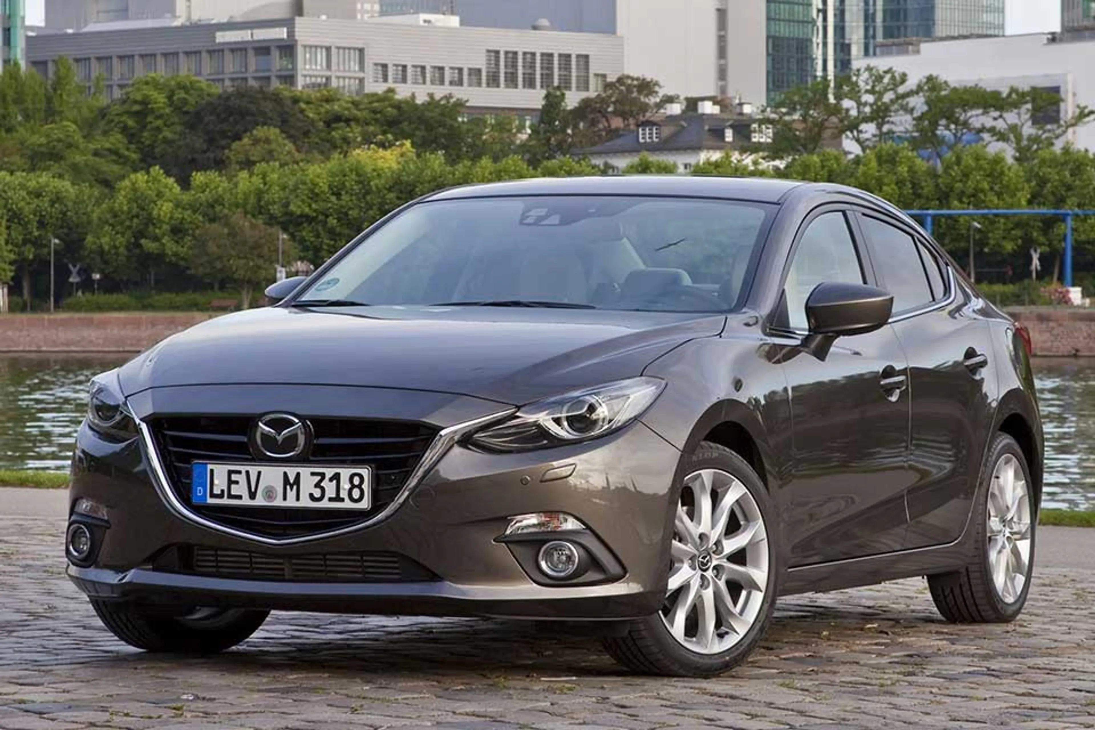 Mazda 3 Sedan 2015
