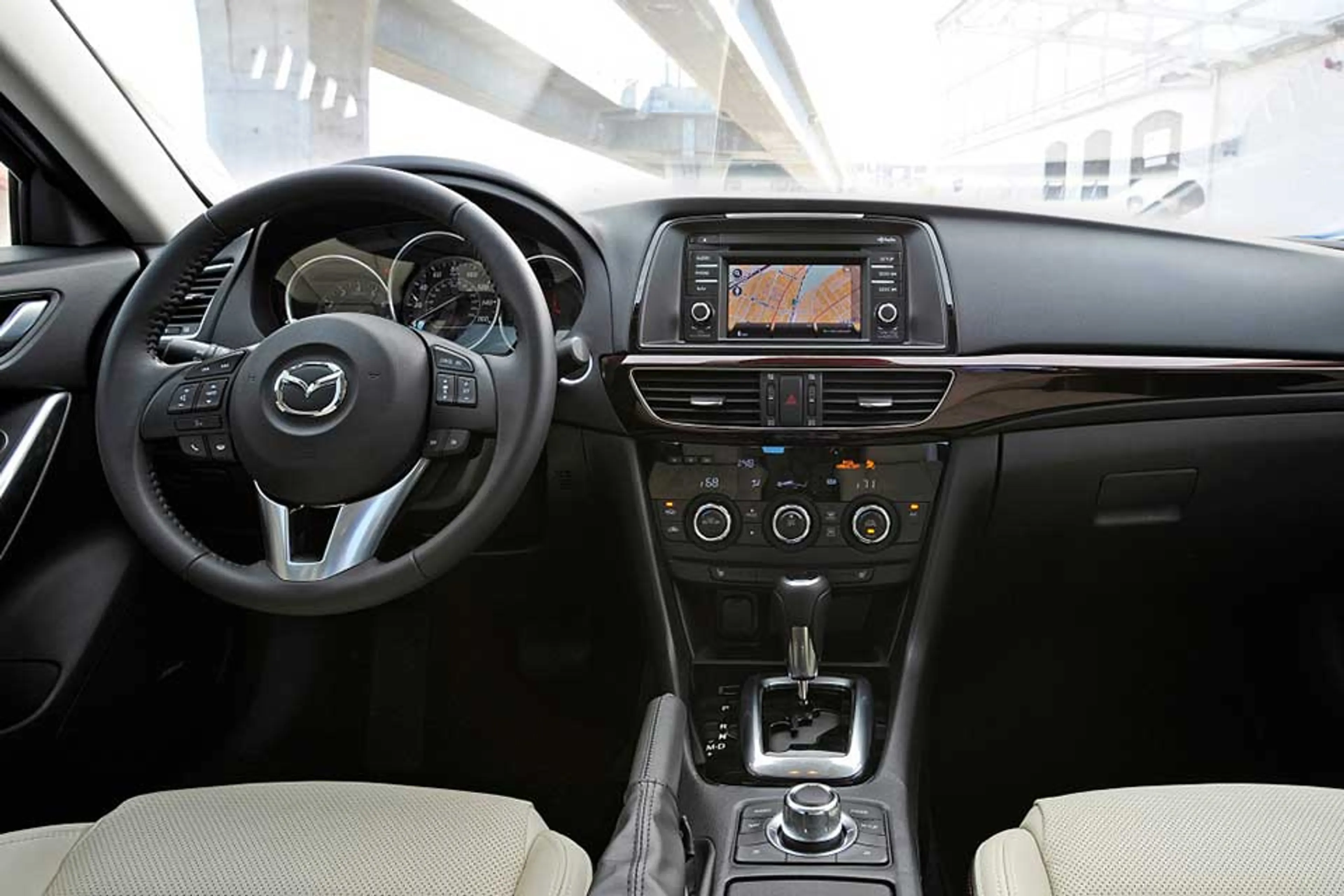 Mazda 6 Wagon thumbnail 3