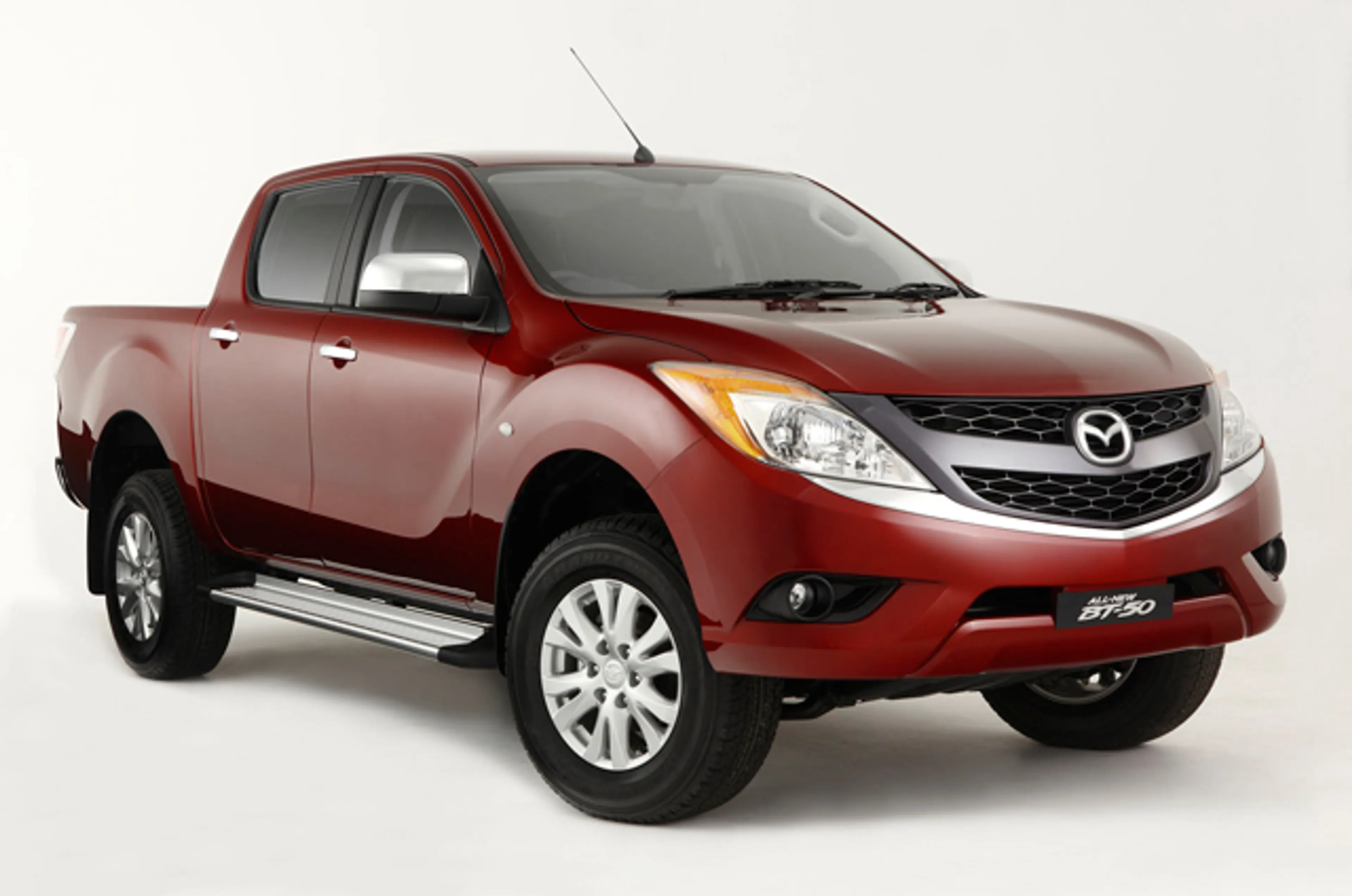 2015 Mazda BT-50 3.2L 4x4 AT Dsl — photo 1