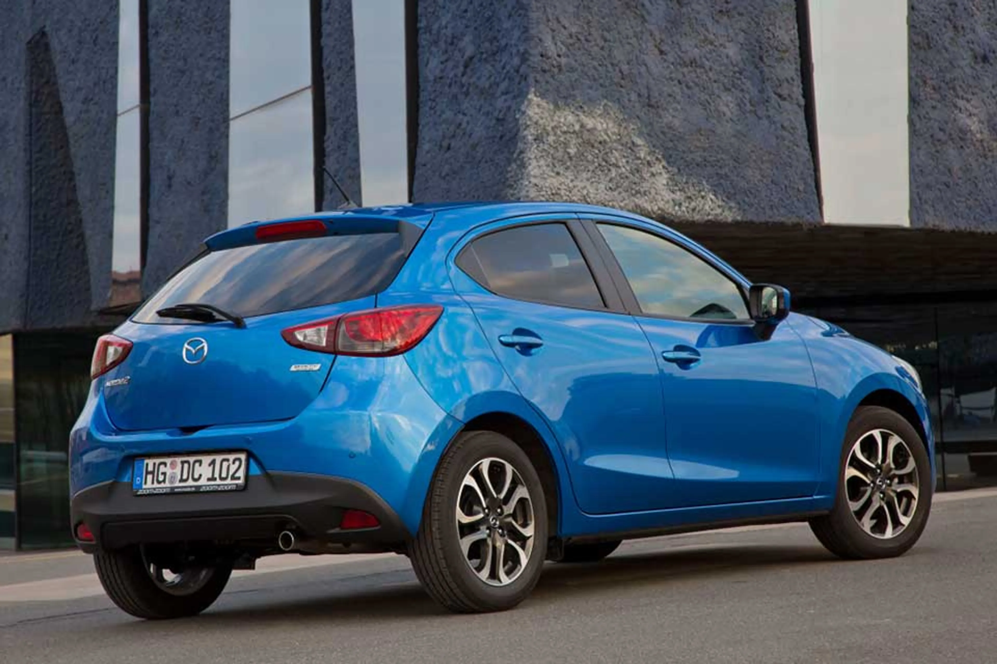2017 Mazda 2 Hatchback SkyActiv Premium Series thumbnail 2