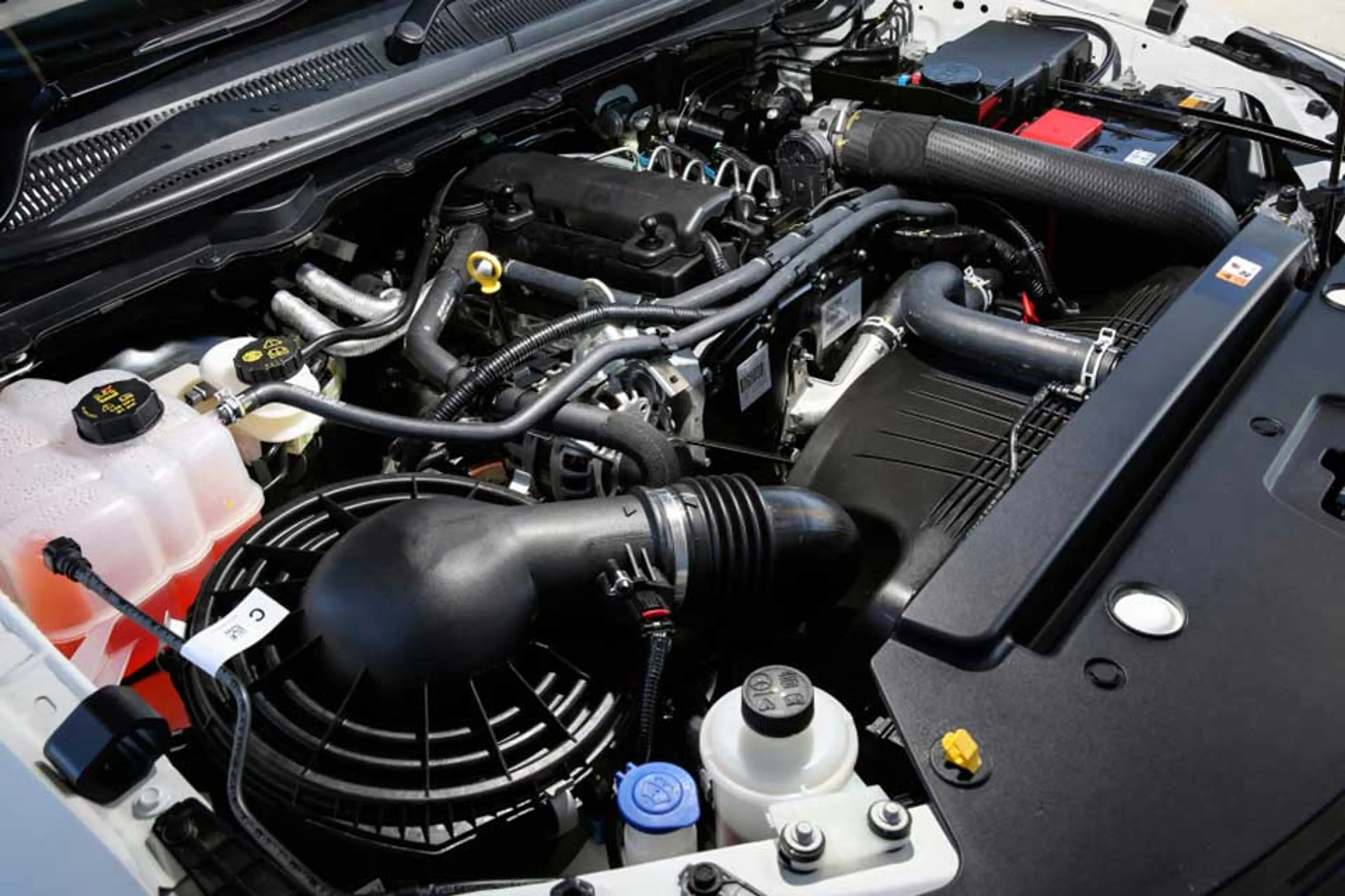 2017 Mazda BT-50 2.2 4x2 MT thumbnail 4