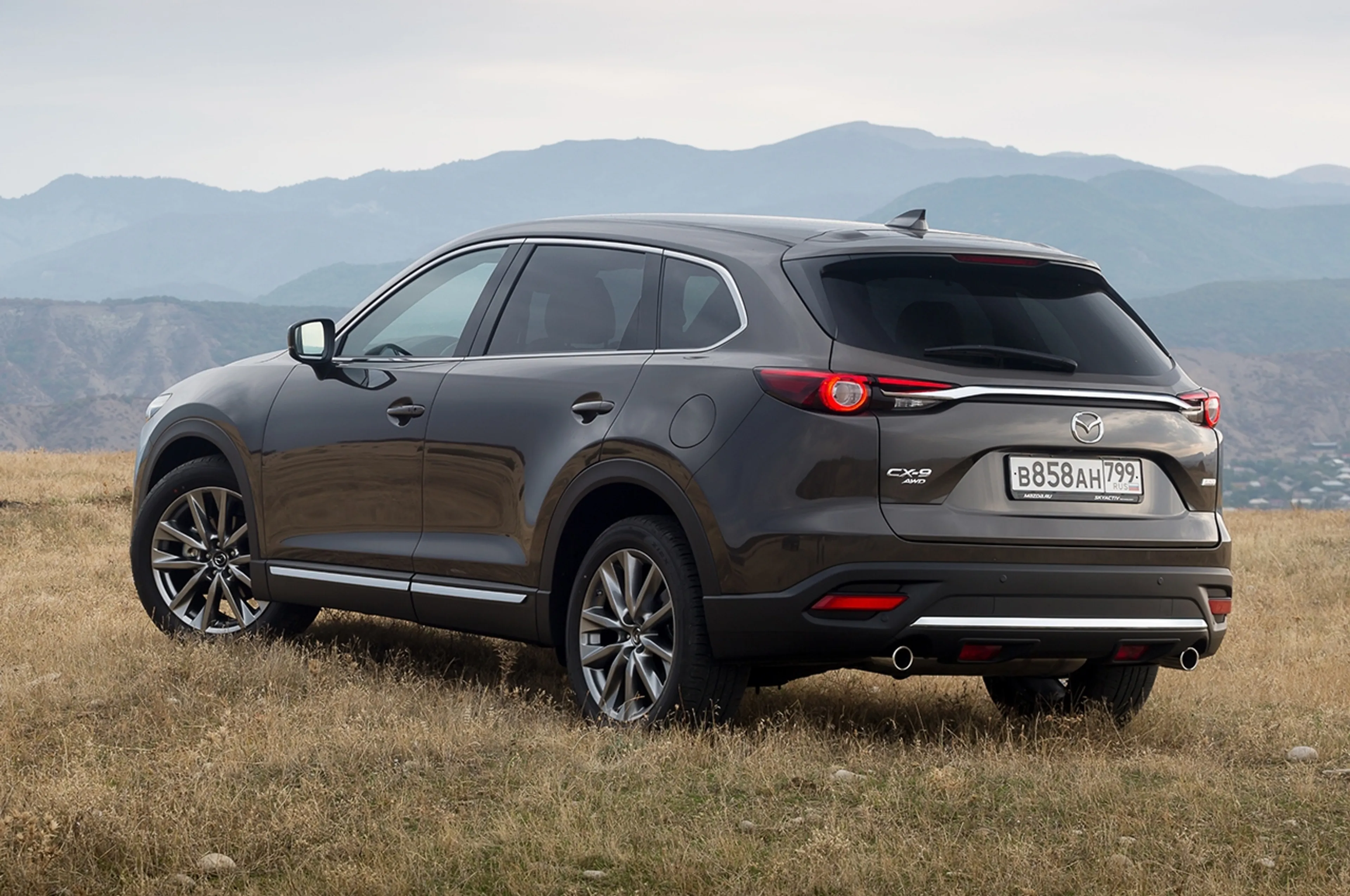 2017 Mazda CX-9 2.5 SkyActiv-Turbo Sport Touring thumbnail 2