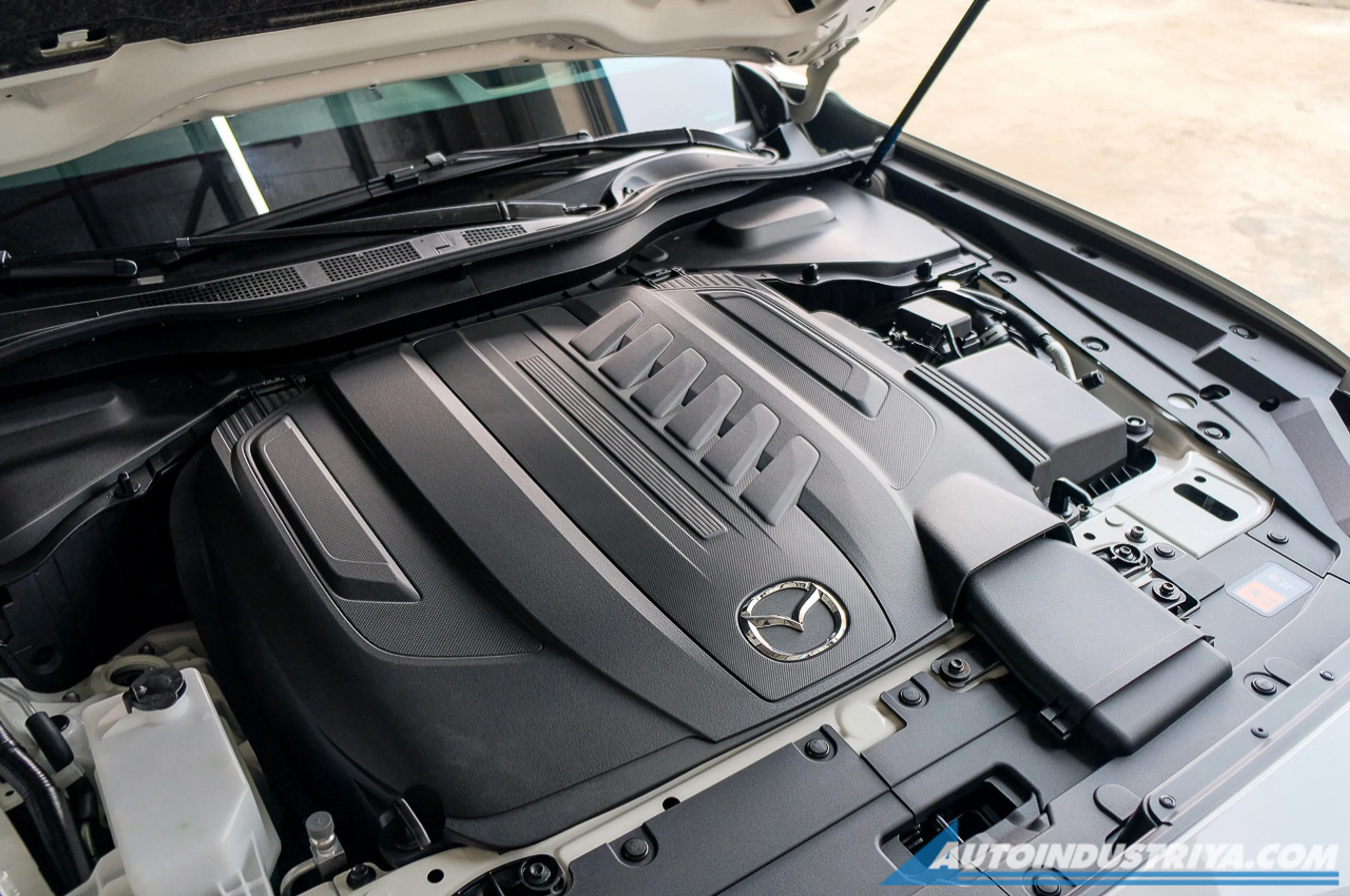 Mazda CX-60 thumbnail 4