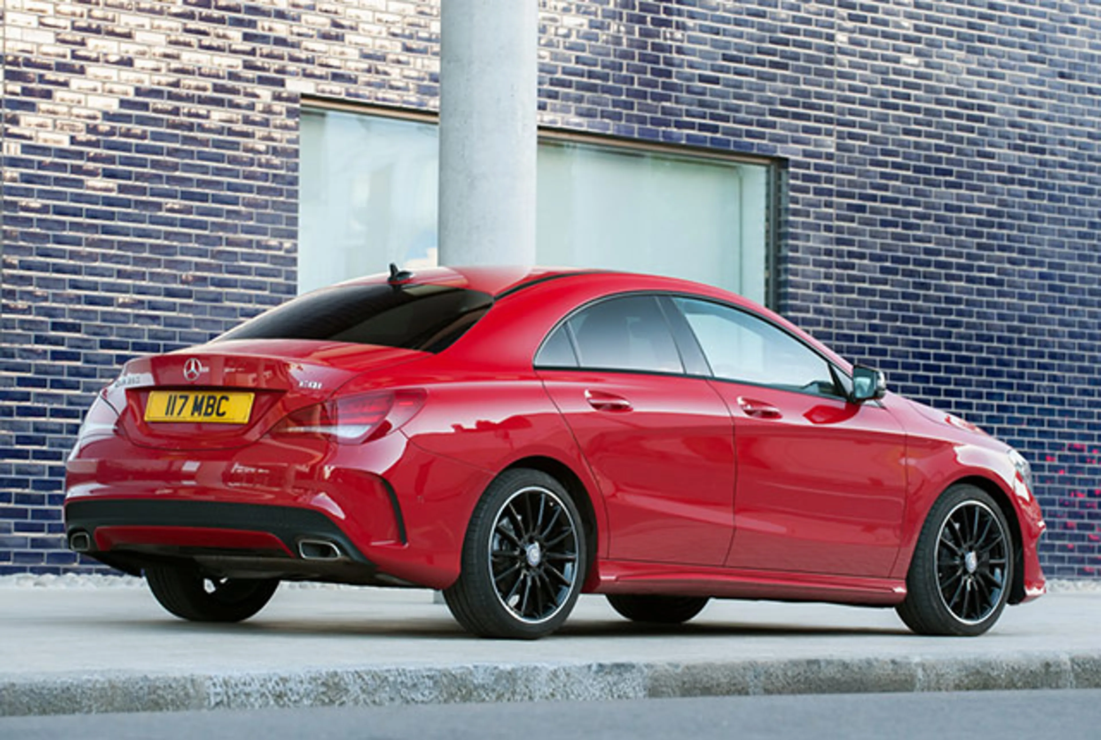 Mercedes-Benz CLA-Class thumbnail 2