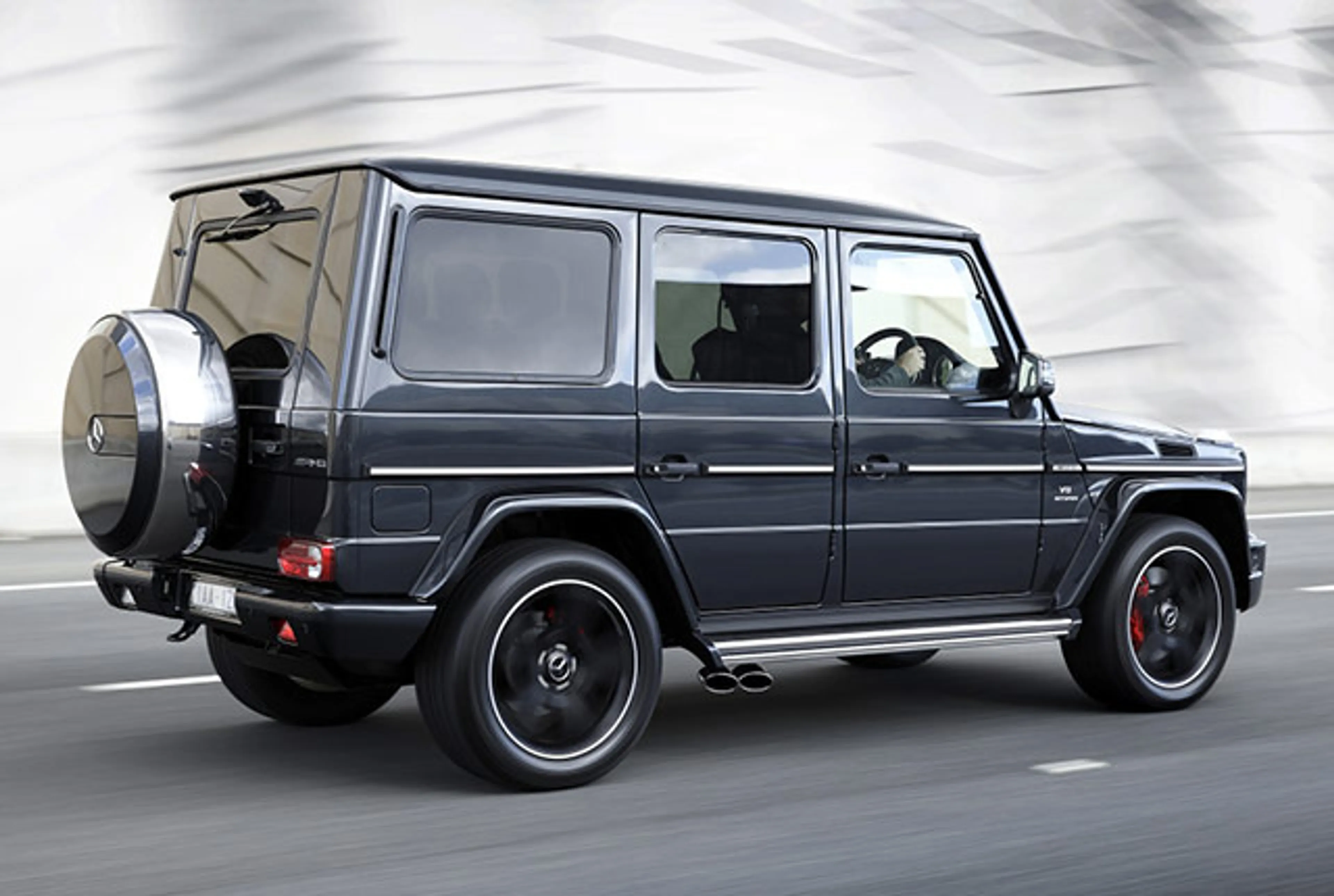2015 Mercedes-Benz G-Class G 63 AMG thumbnail 2