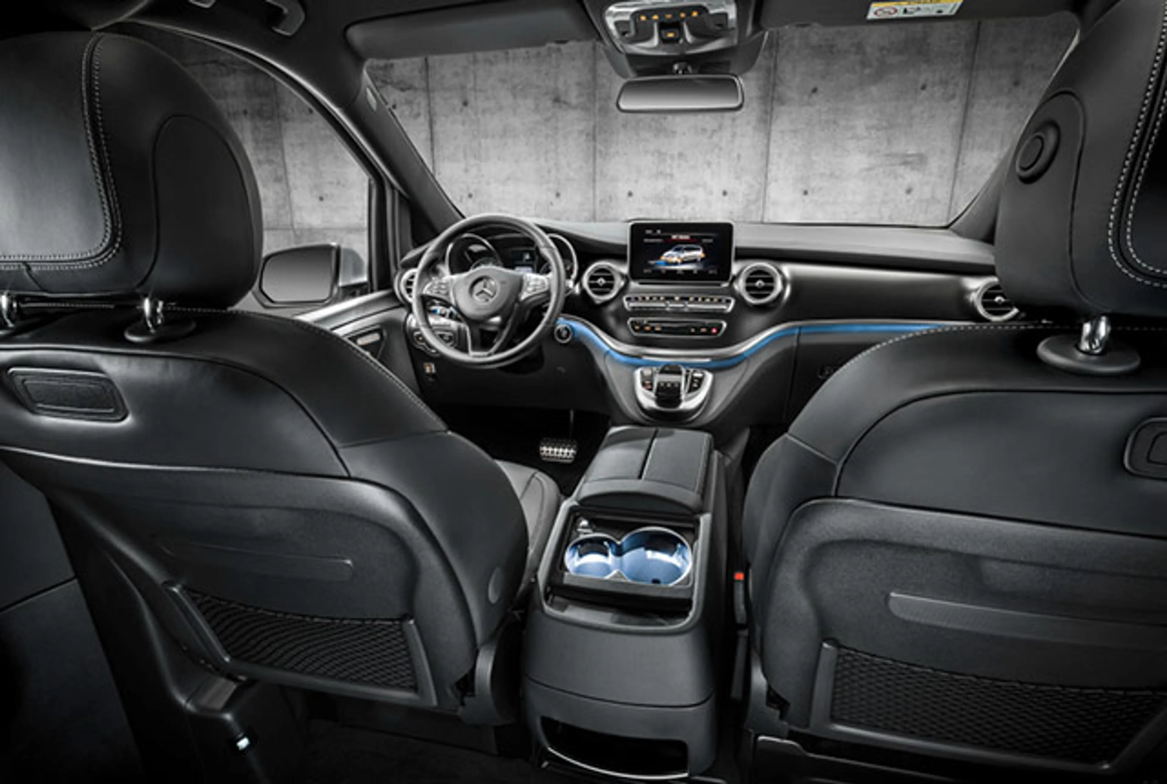 2015 Mercedes-Benz V-Class V 220 CDI Extra Long Avantgarde thumbnail 3