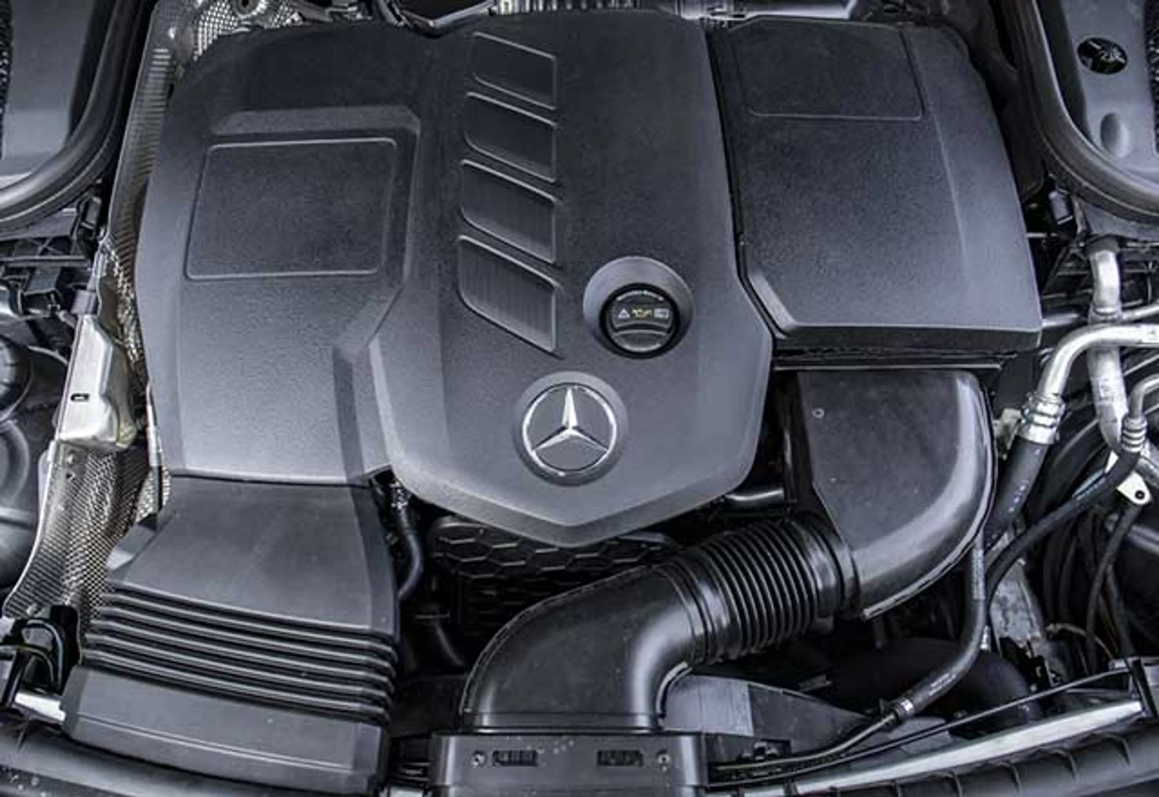 2017 Mercedes-Benz E-Class E 200 Exclusive thumbnail 4