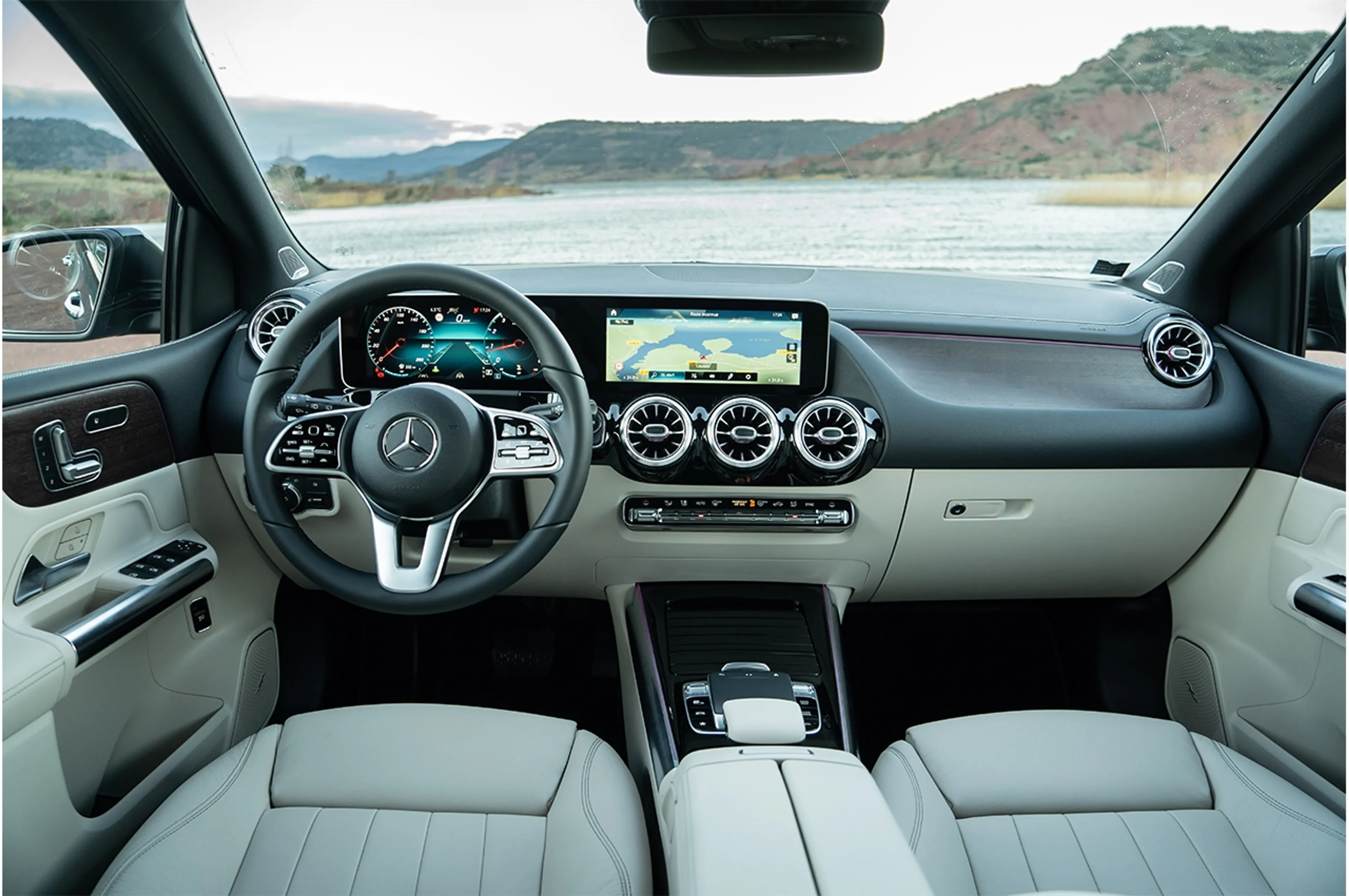 Mercedes-Benz B-Class thumbnail 3