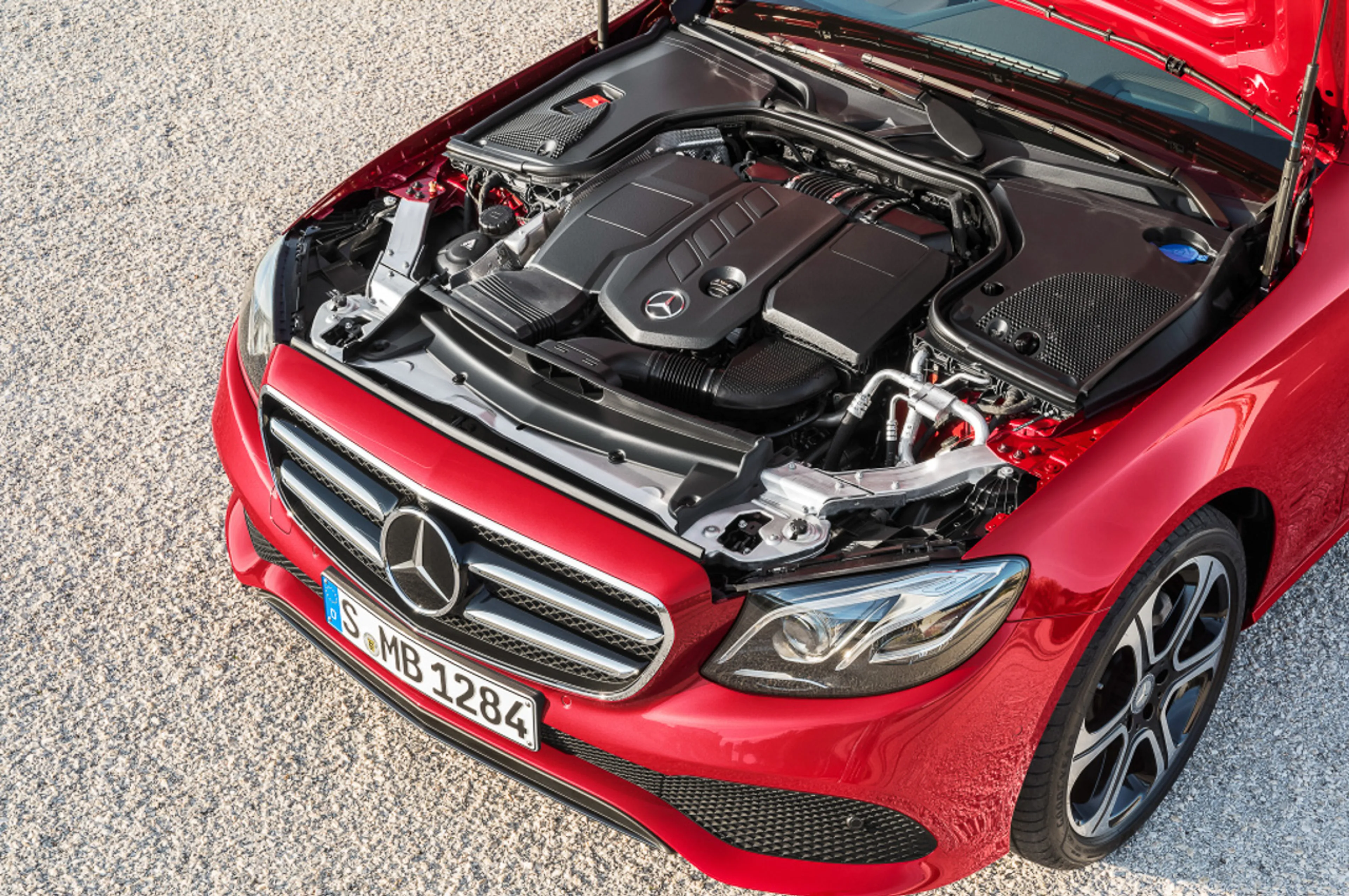 2020 Mercedes-Benz E-Class E 200 AMG Line thumbnail 4