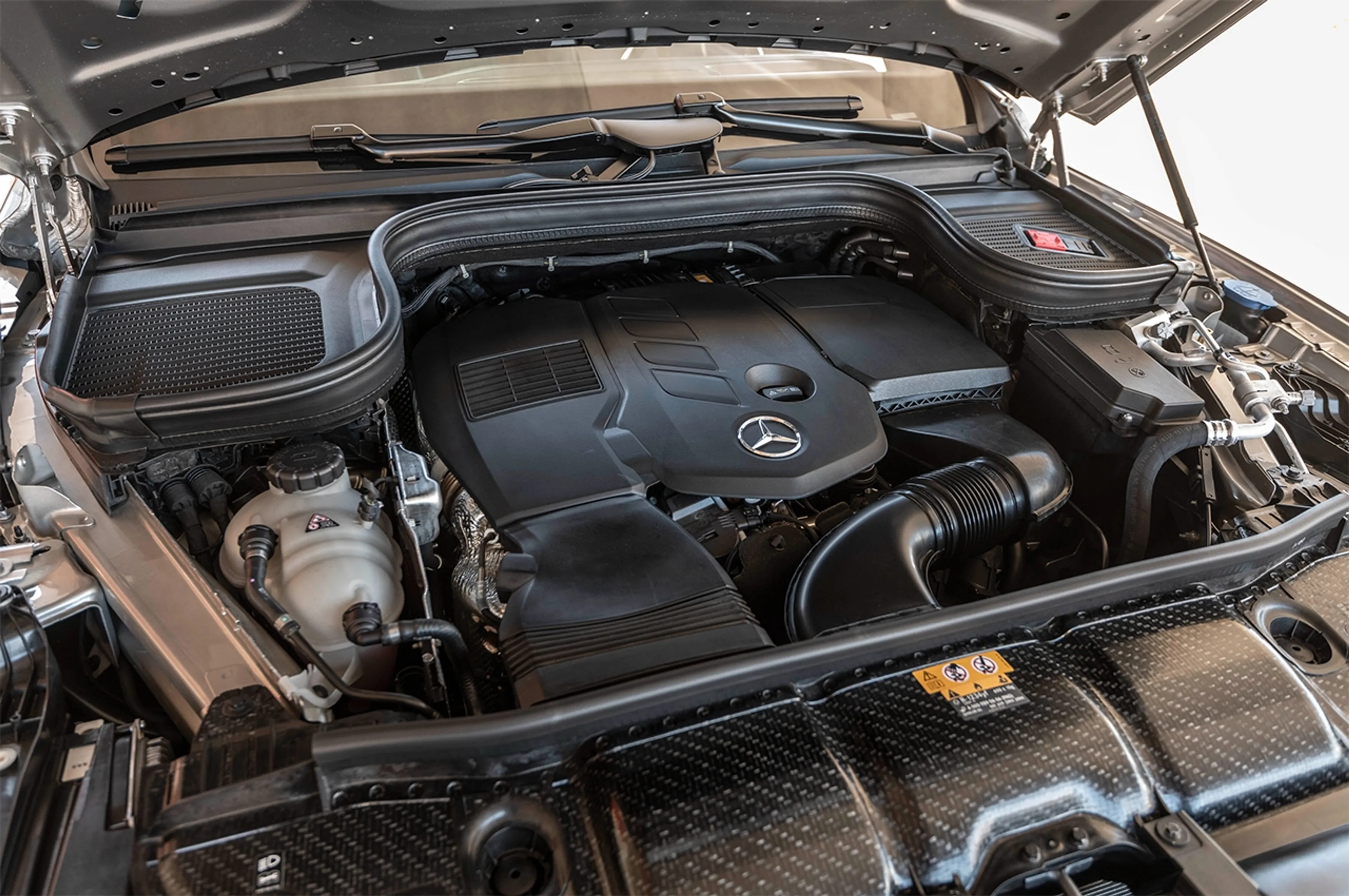 2020 Mercedes-Benz GLE 300d 4Matic thumbnail 4