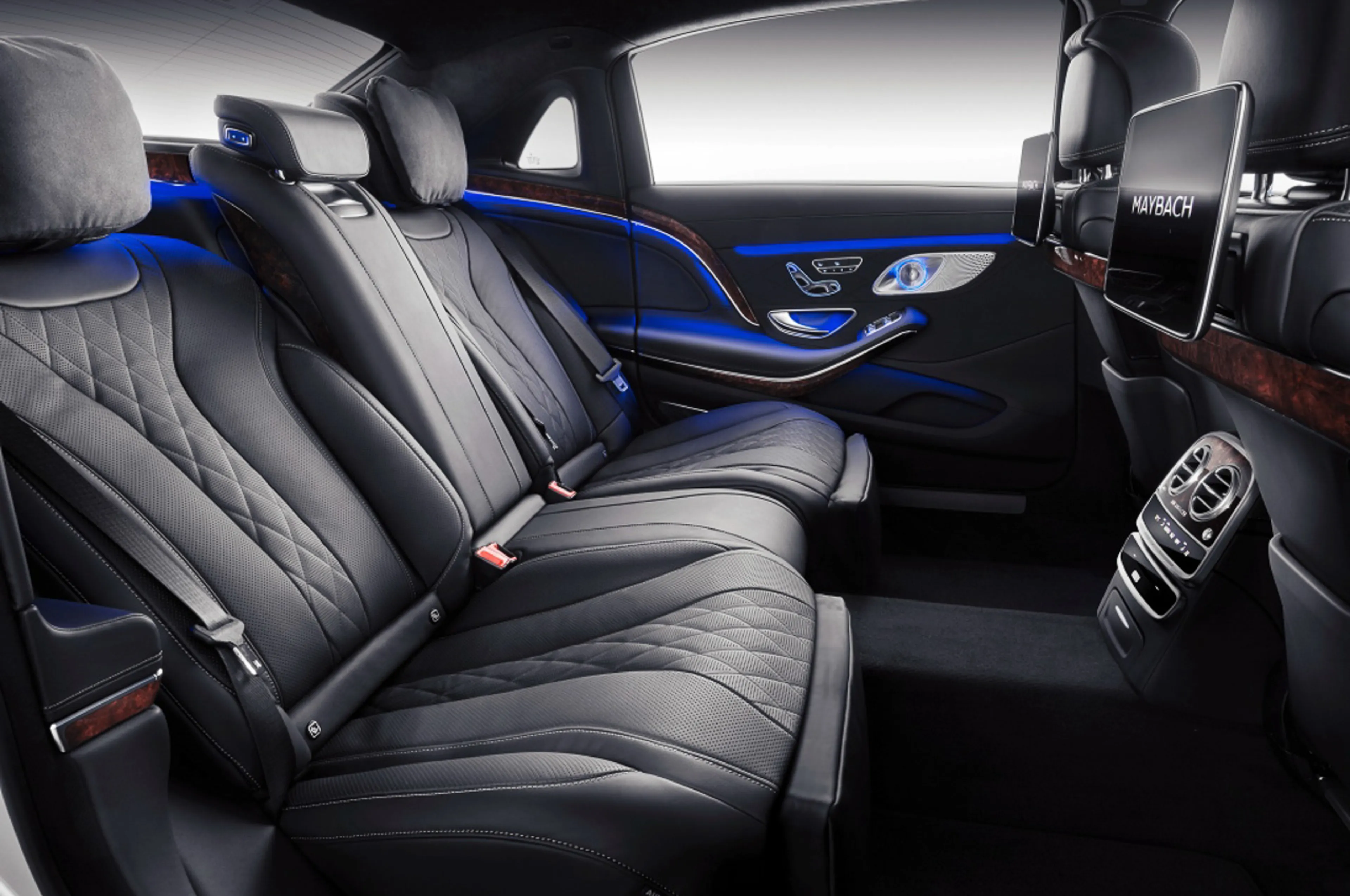 Mercedes-Benz Maybach S-Class thumbnail 4