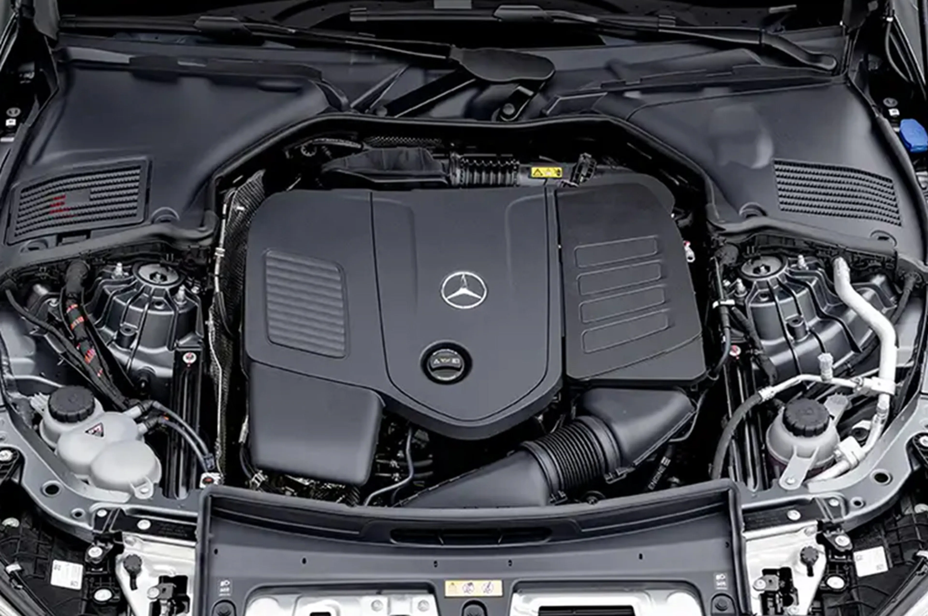 Mercedes-Benz C-Class thumbnail 4