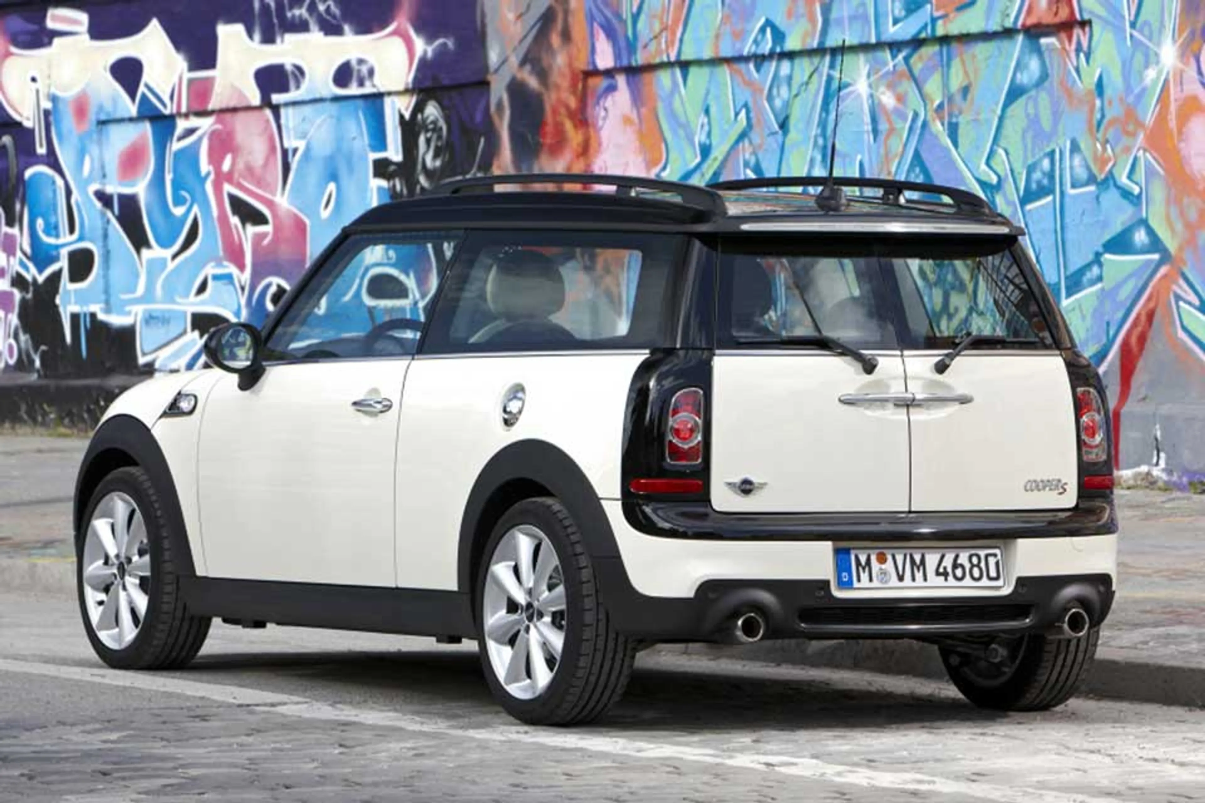 2015 Mini Clubman Cooper AT thumbnail 2