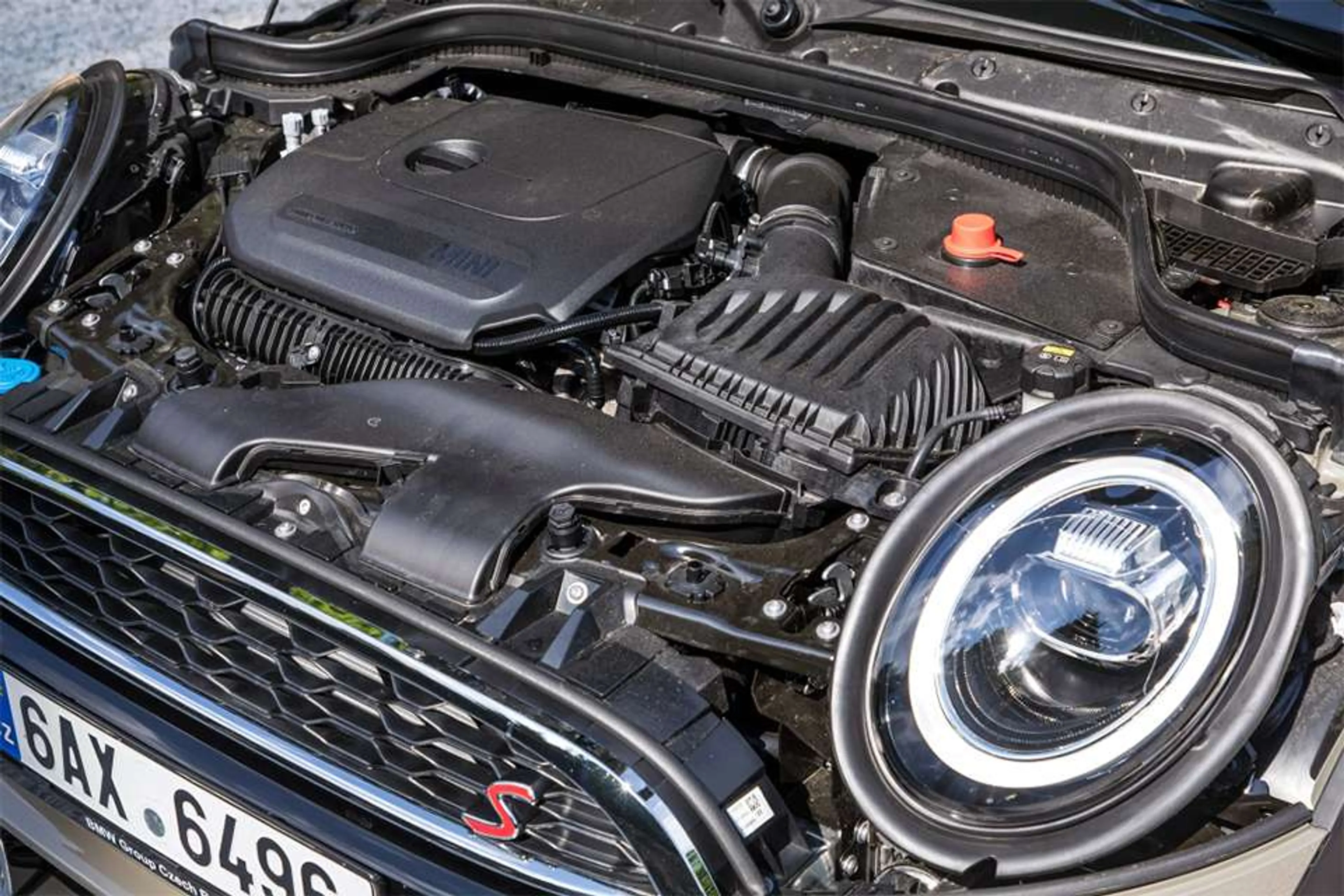 Mini Cooper 5-Door thumbnail 4