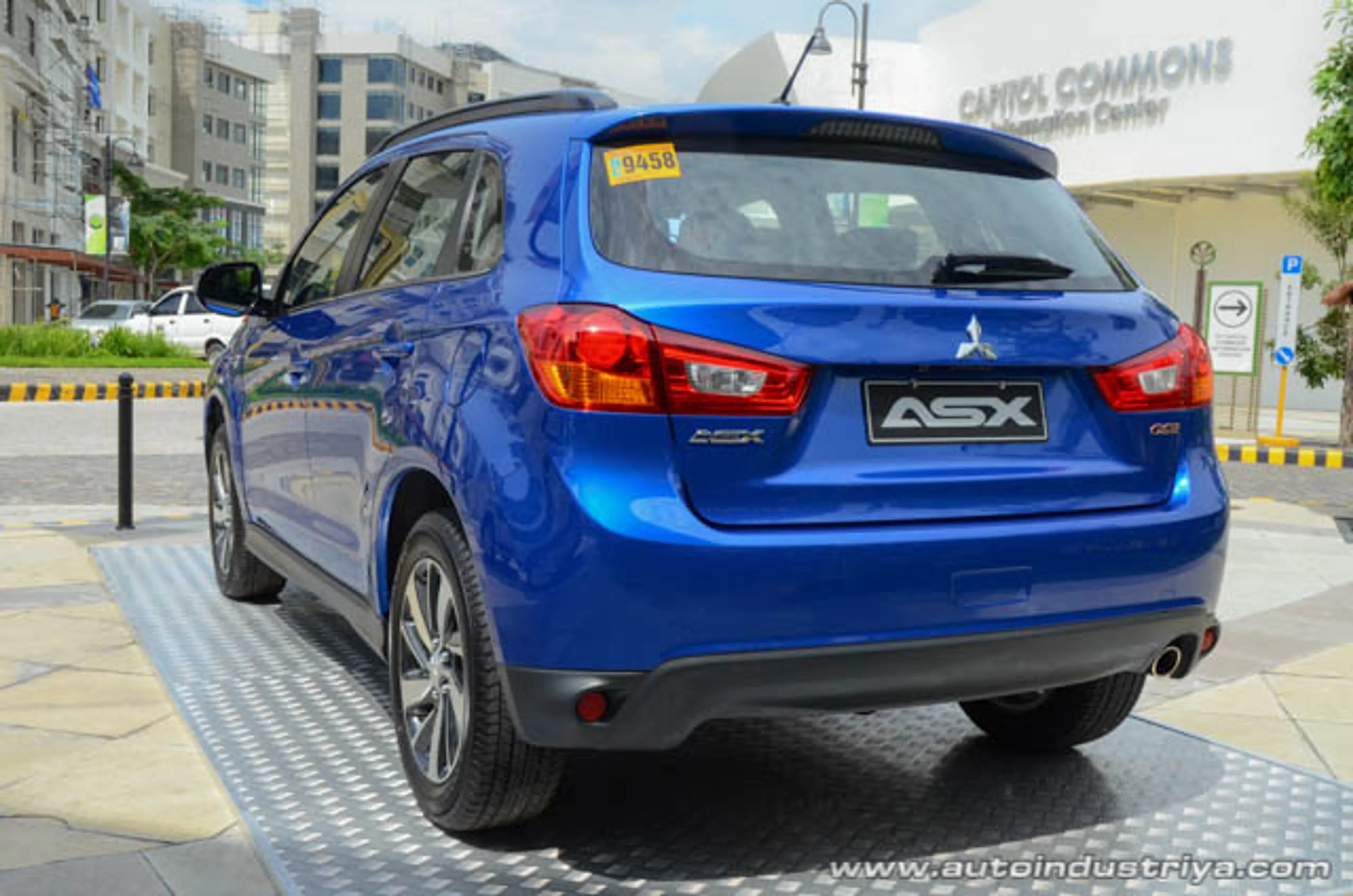 2015 Mitsubishi ASX 2.0 GLS CVT thumbnail 2