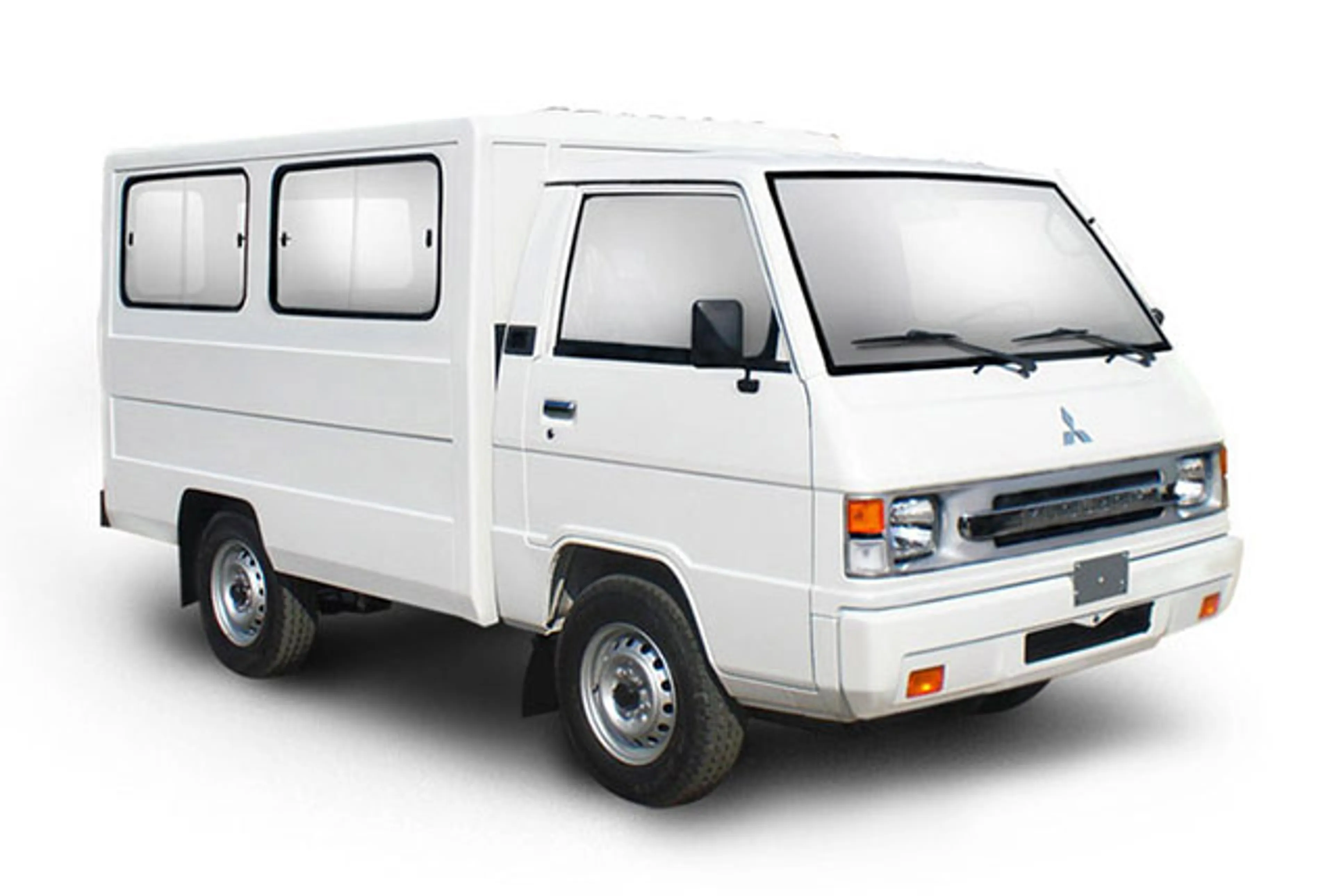 Mitsubishi L300 2015