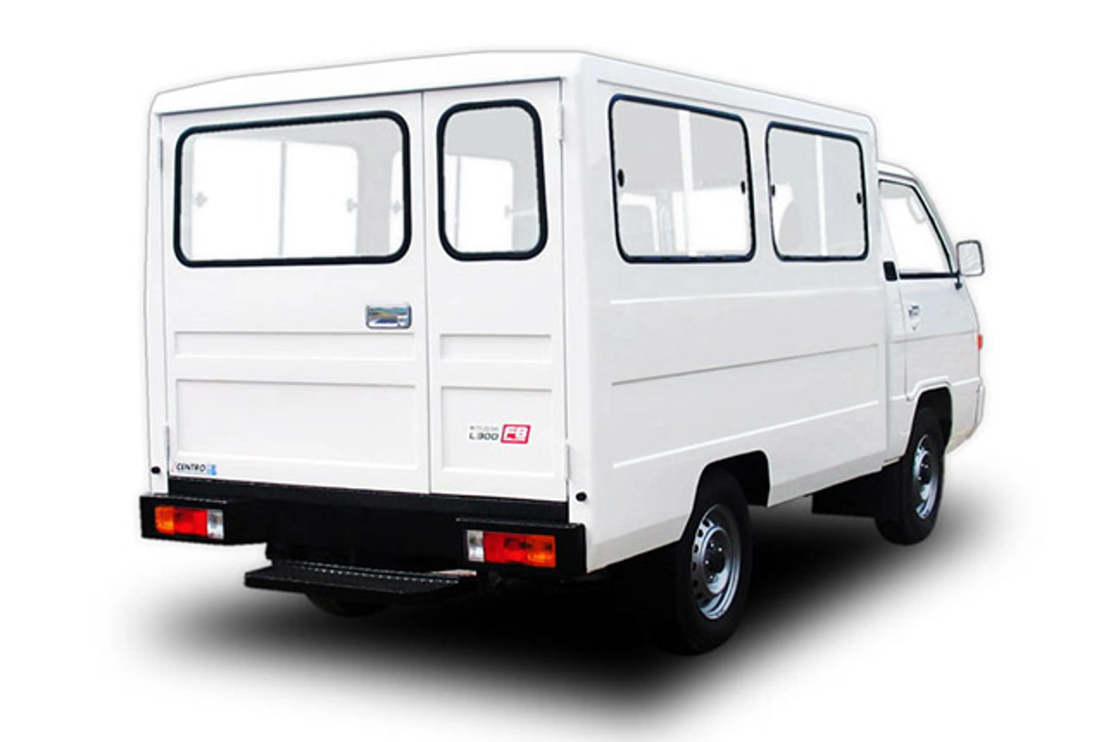 2015 Mitsubishi L300 Cab & Chassis Deluxe thumbnail 2