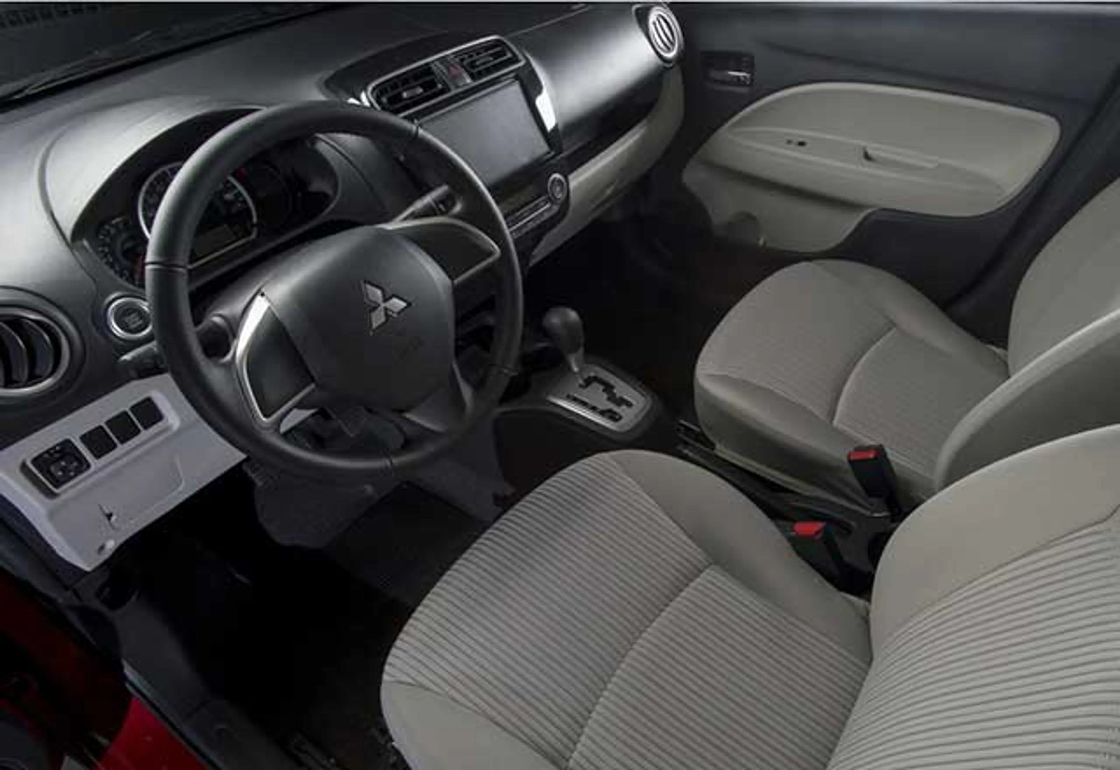 2015 Mitsubishi Mirage G4 GX MT thumbnail 3