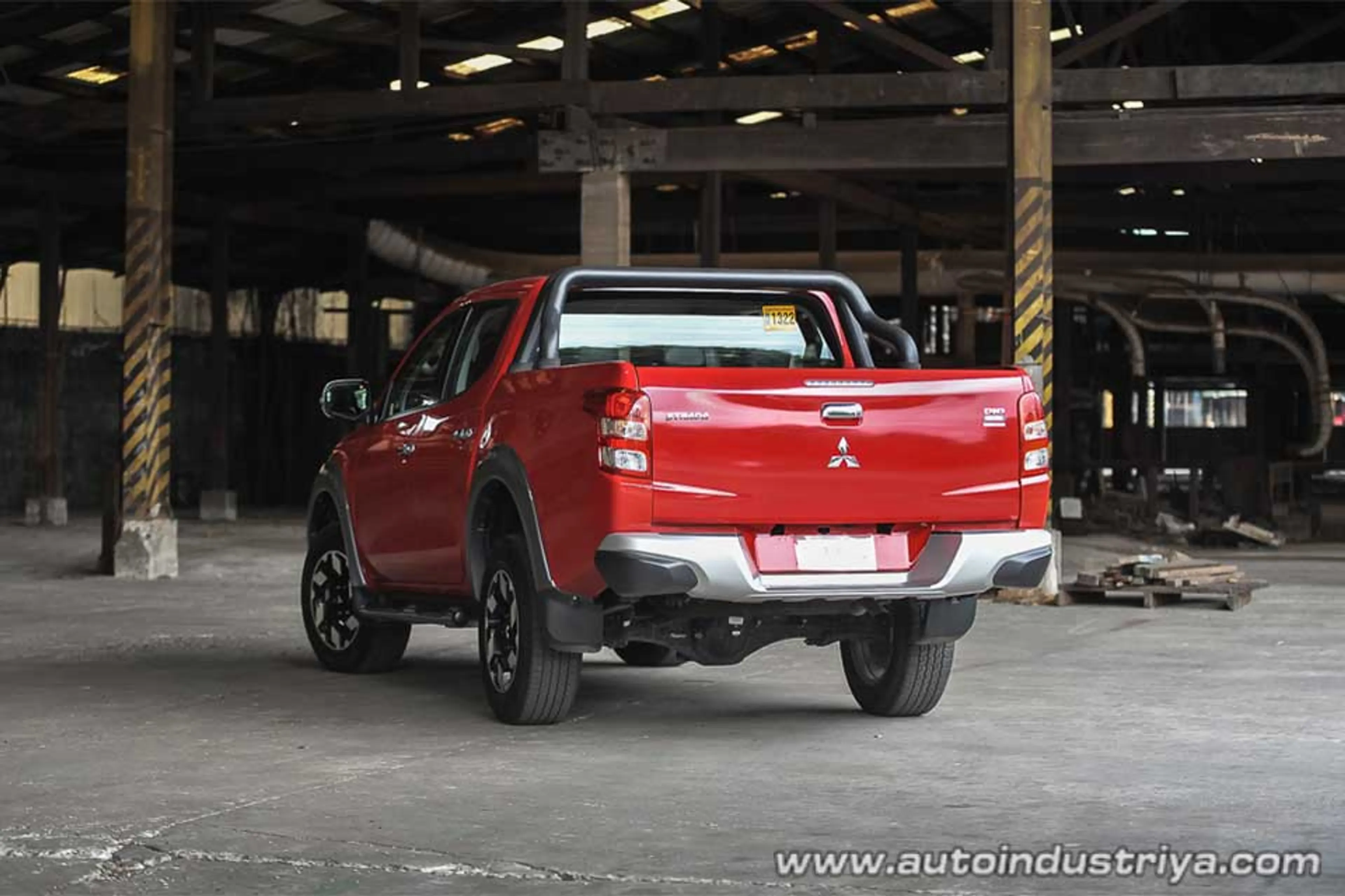 Mitsubishi Strada GT thumbnail 2