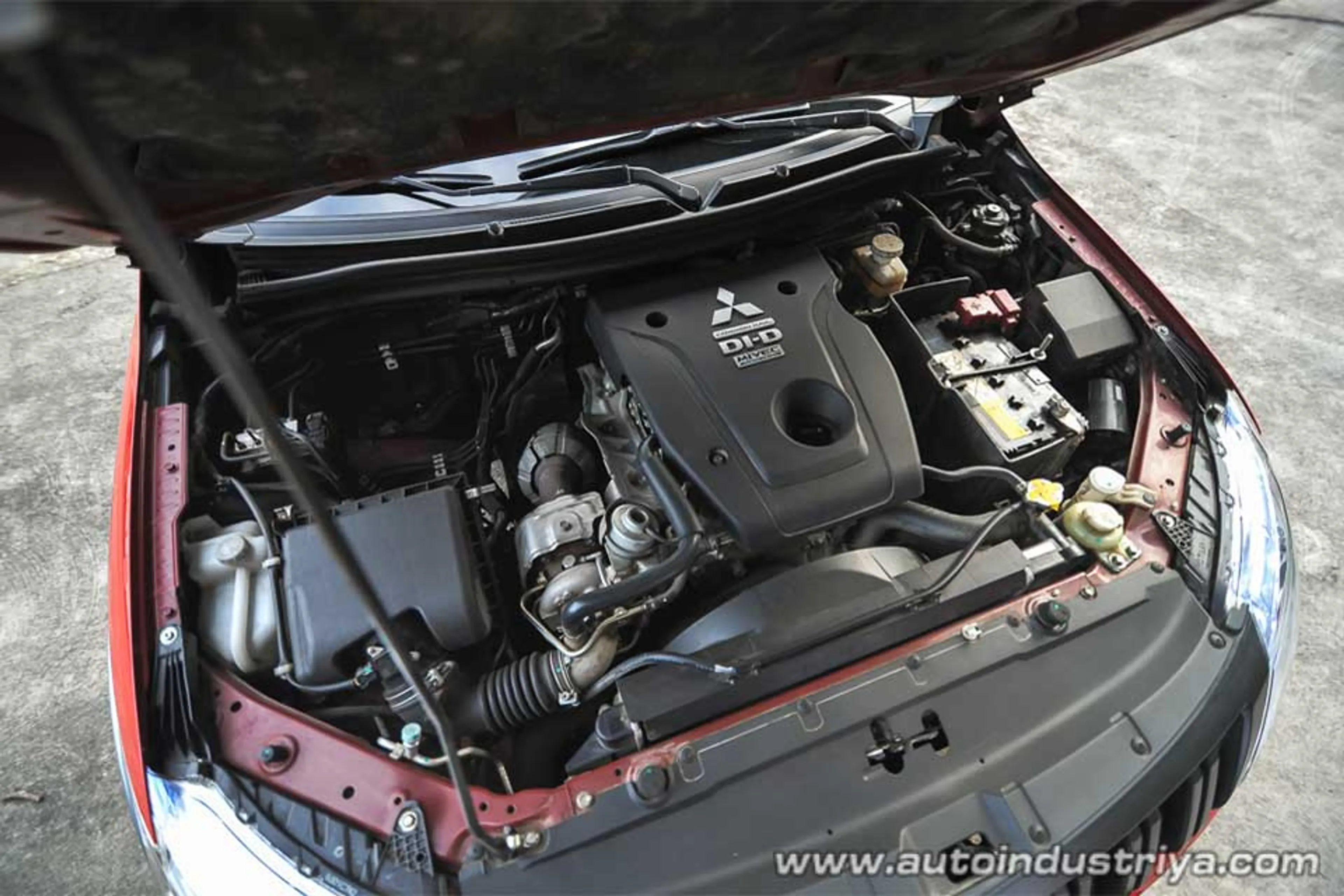 Mitsubishi Strada GT thumbnail 4