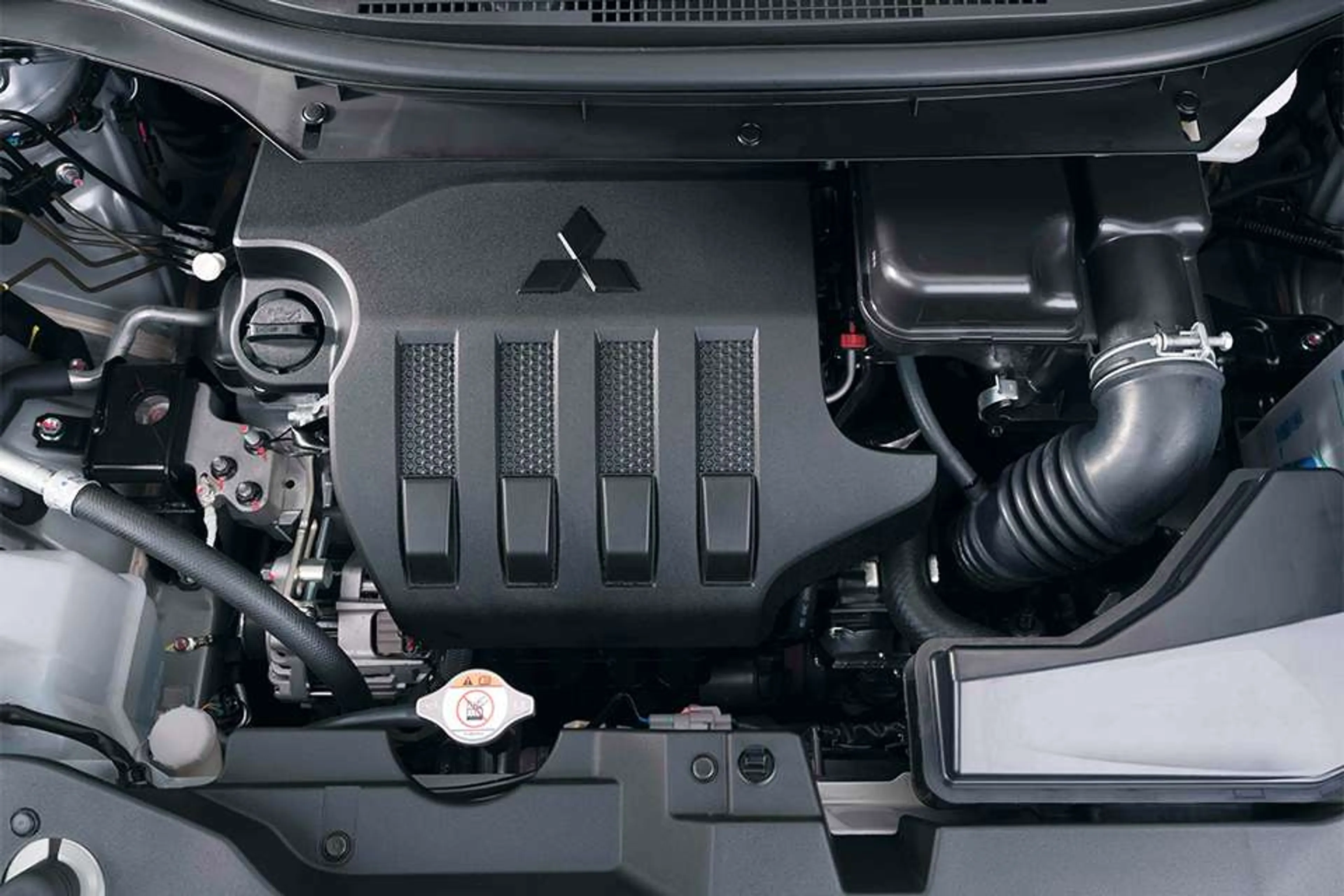 2018 Mitsubishi Xpander GLS Sport A/T thumbnail 4