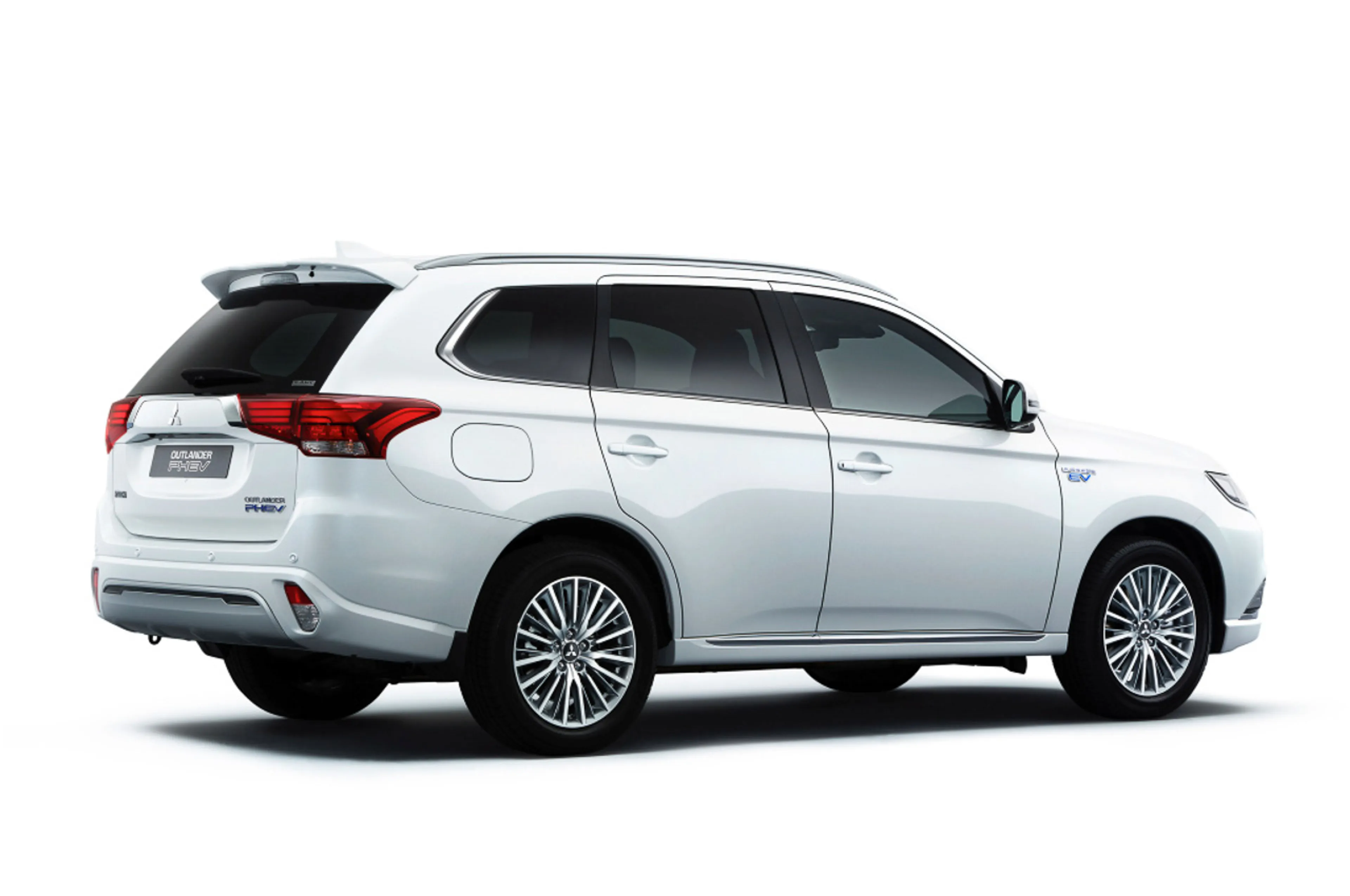 Mitsubishi Outlander thumbnail 2