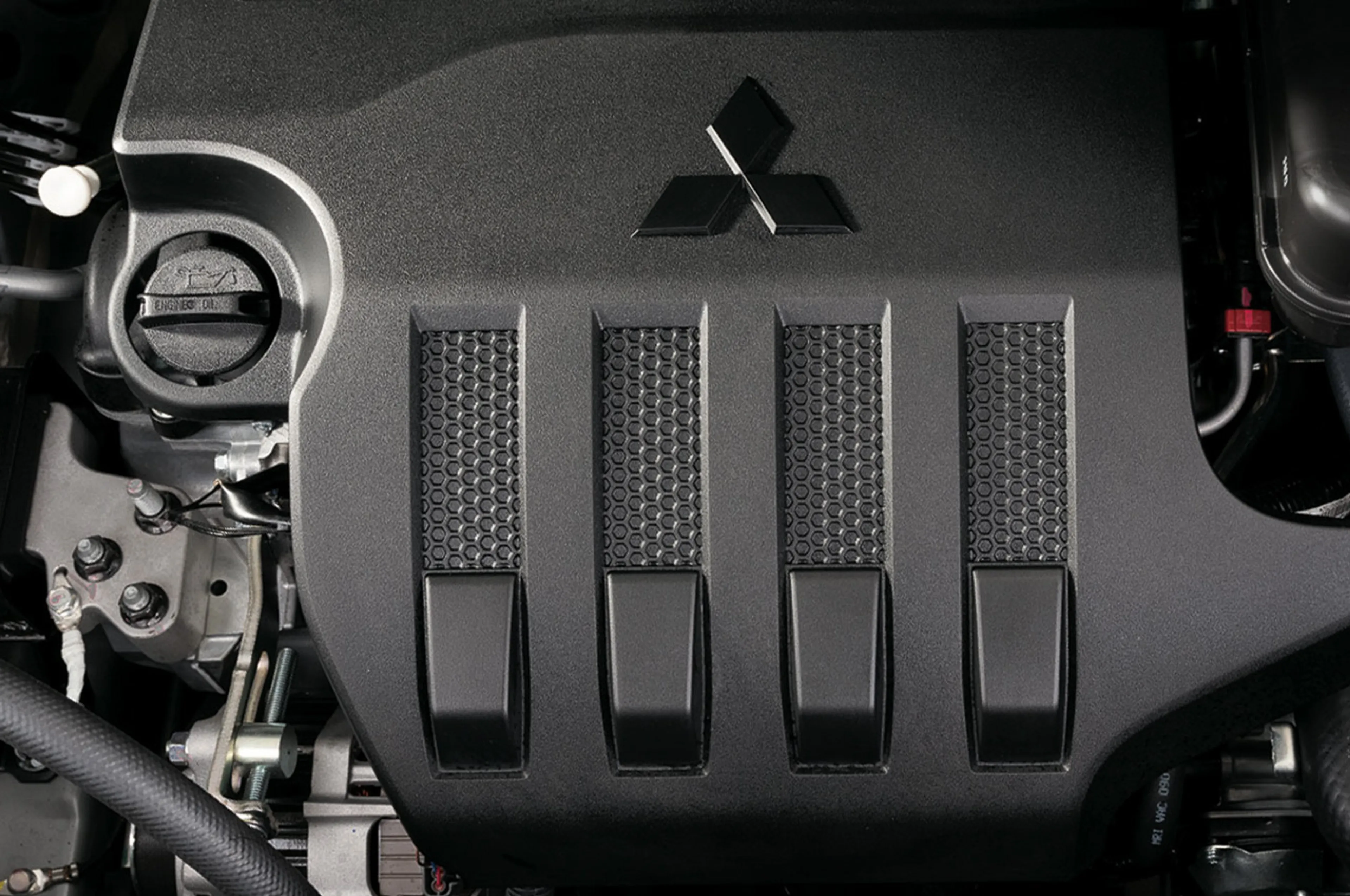 2021 Mitsubishi Xpander 1.5L GLS A/T thumbnail 4