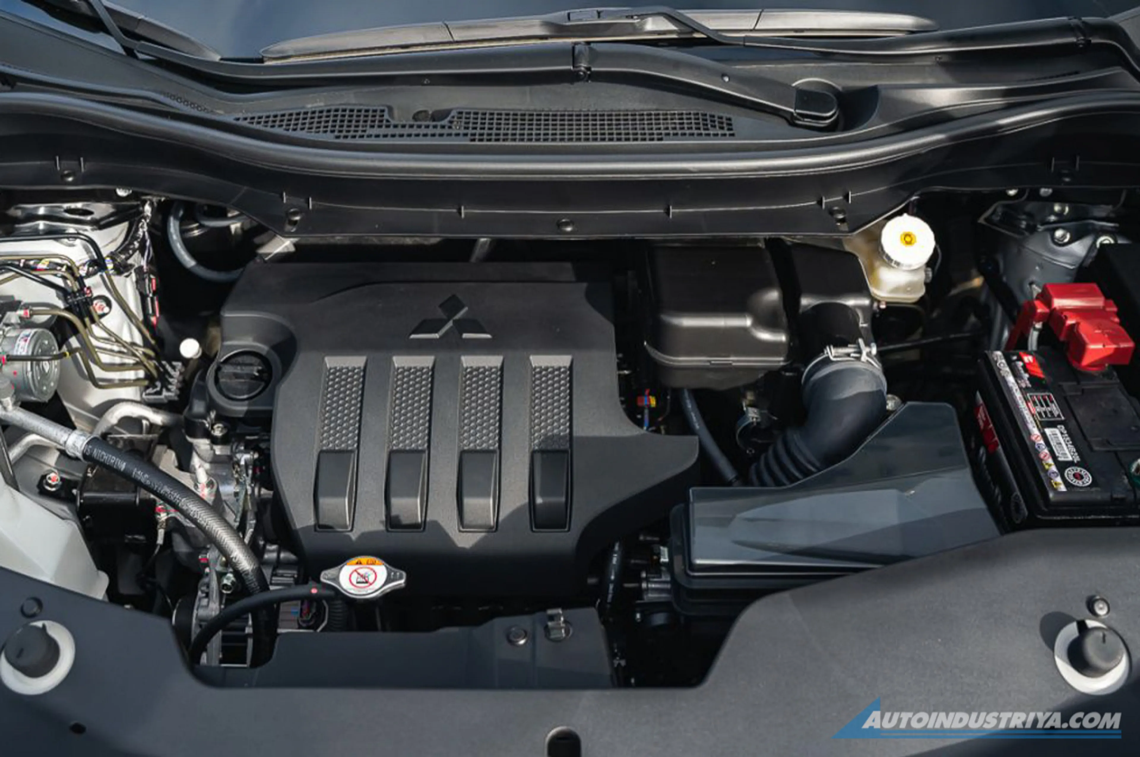 2022 Mitsubishi Xpander 1.5 GLX M/T thumbnail 4