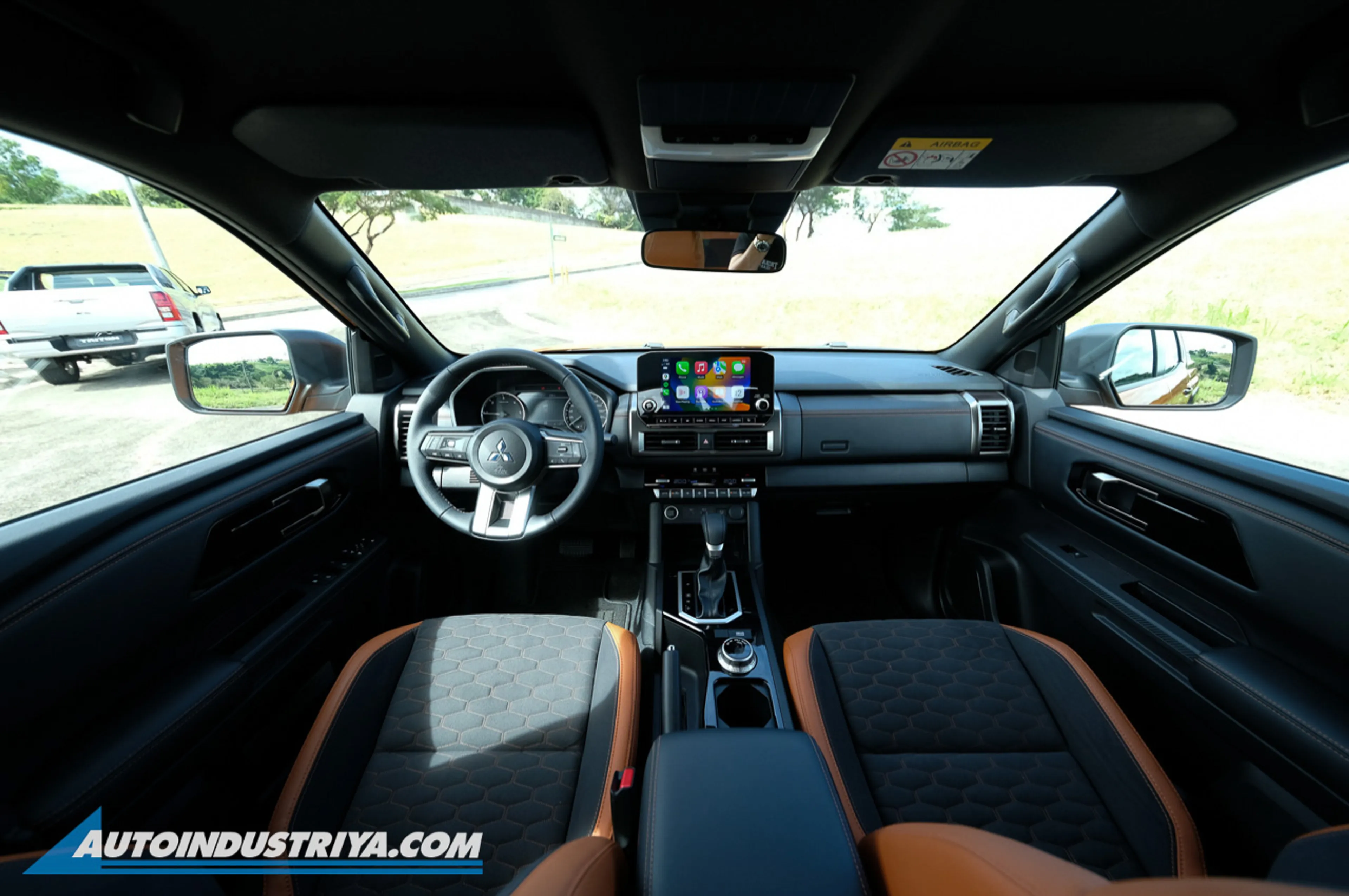 Mitsubishi Triton thumbnail 3