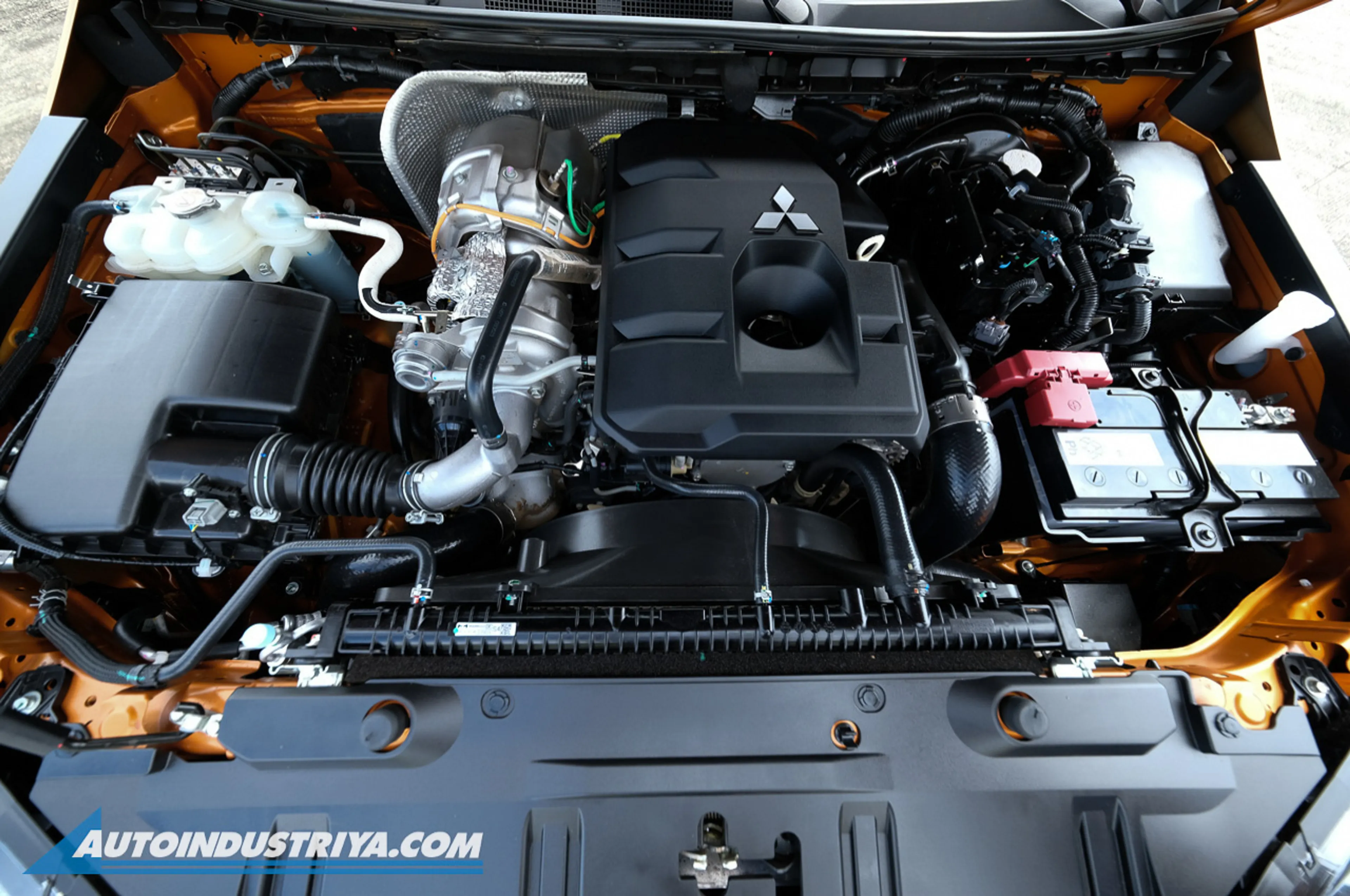 Mitsubishi Triton thumbnail 4