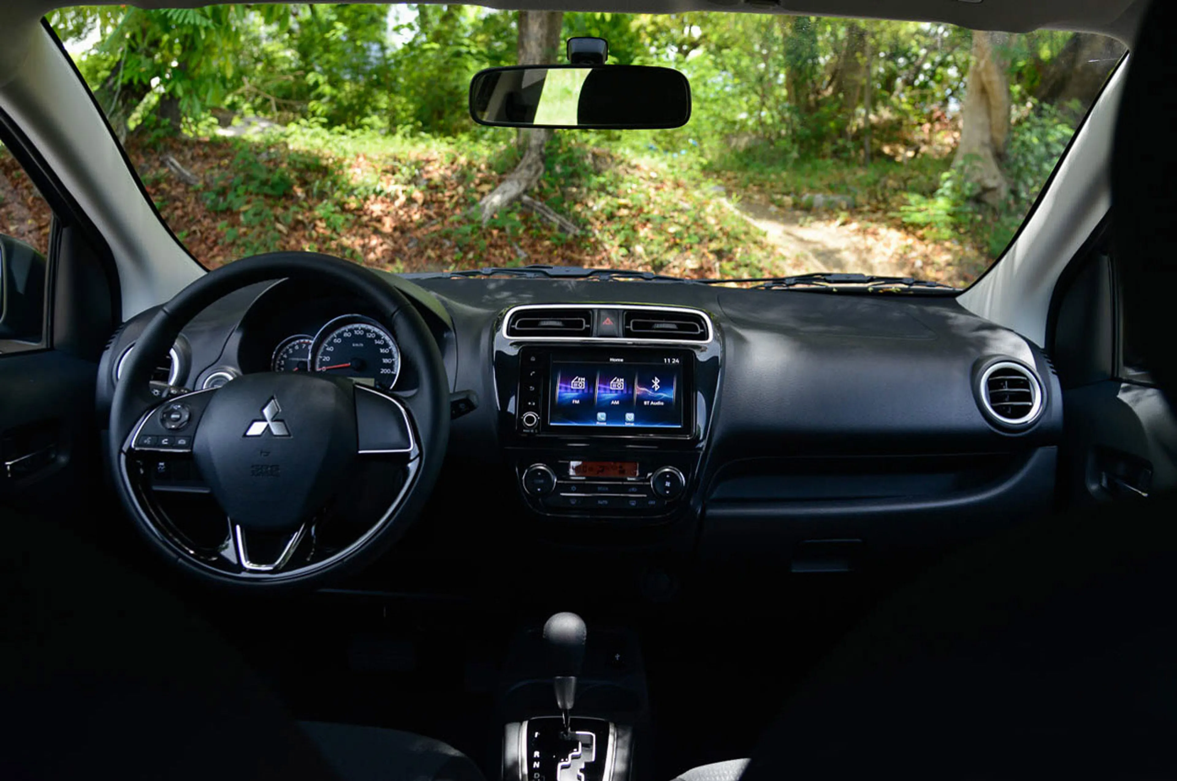 Mitsubishi Mirage G4 thumbnail 3