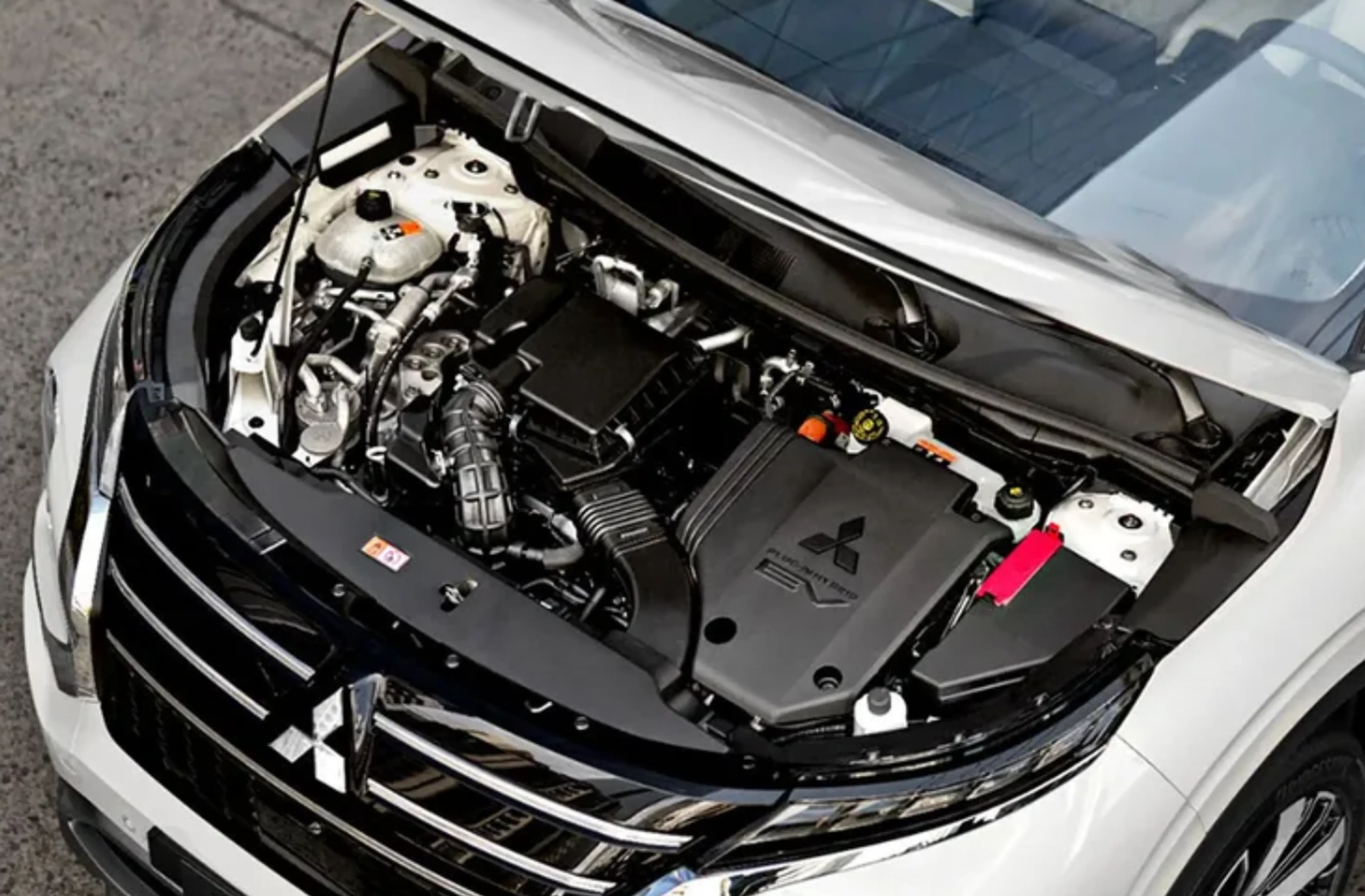 Mitsubishi Outlander  thumbnail 4