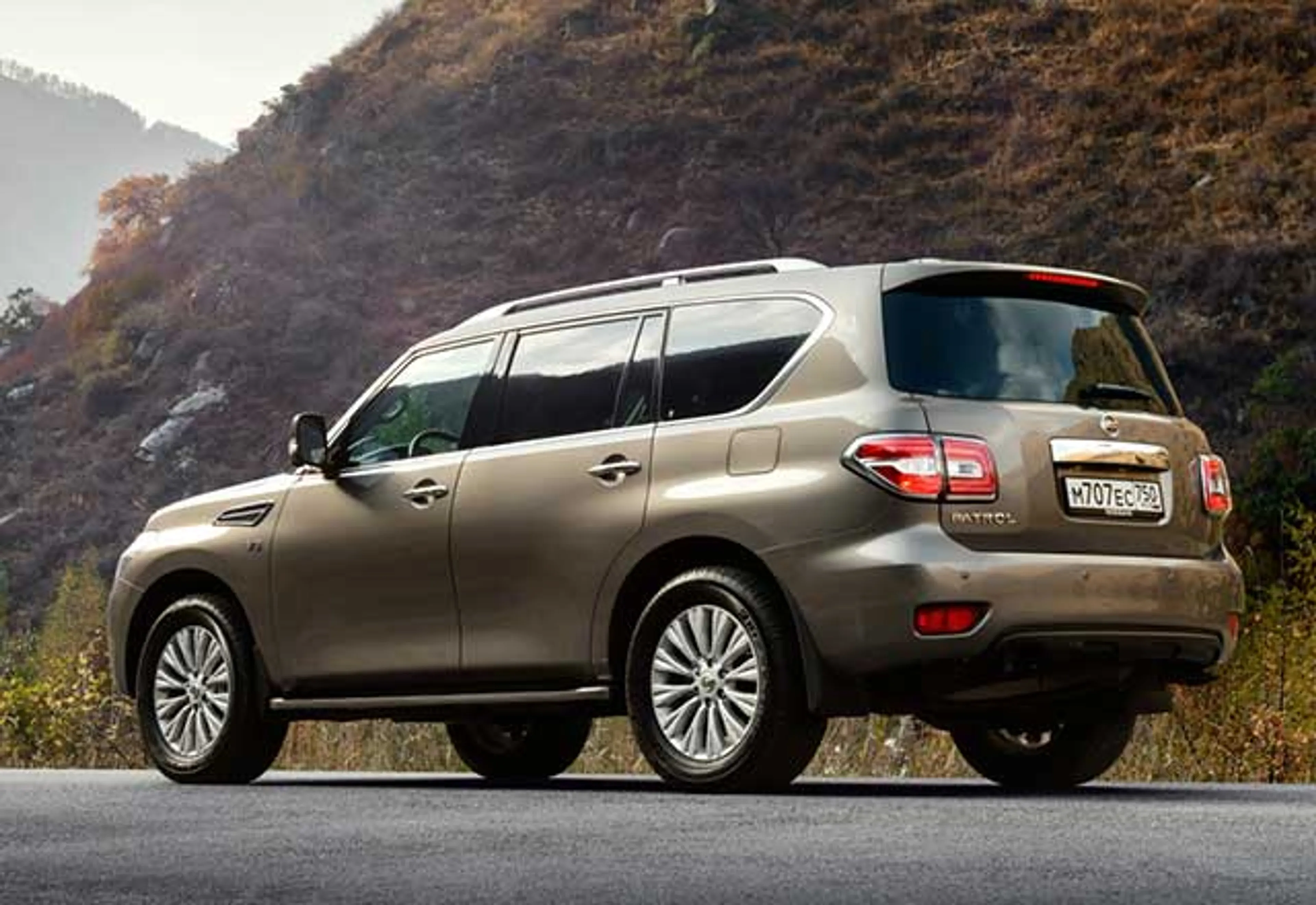 2016 Nissan Patrol Royale 5.6 V8 AT thumbnail 2