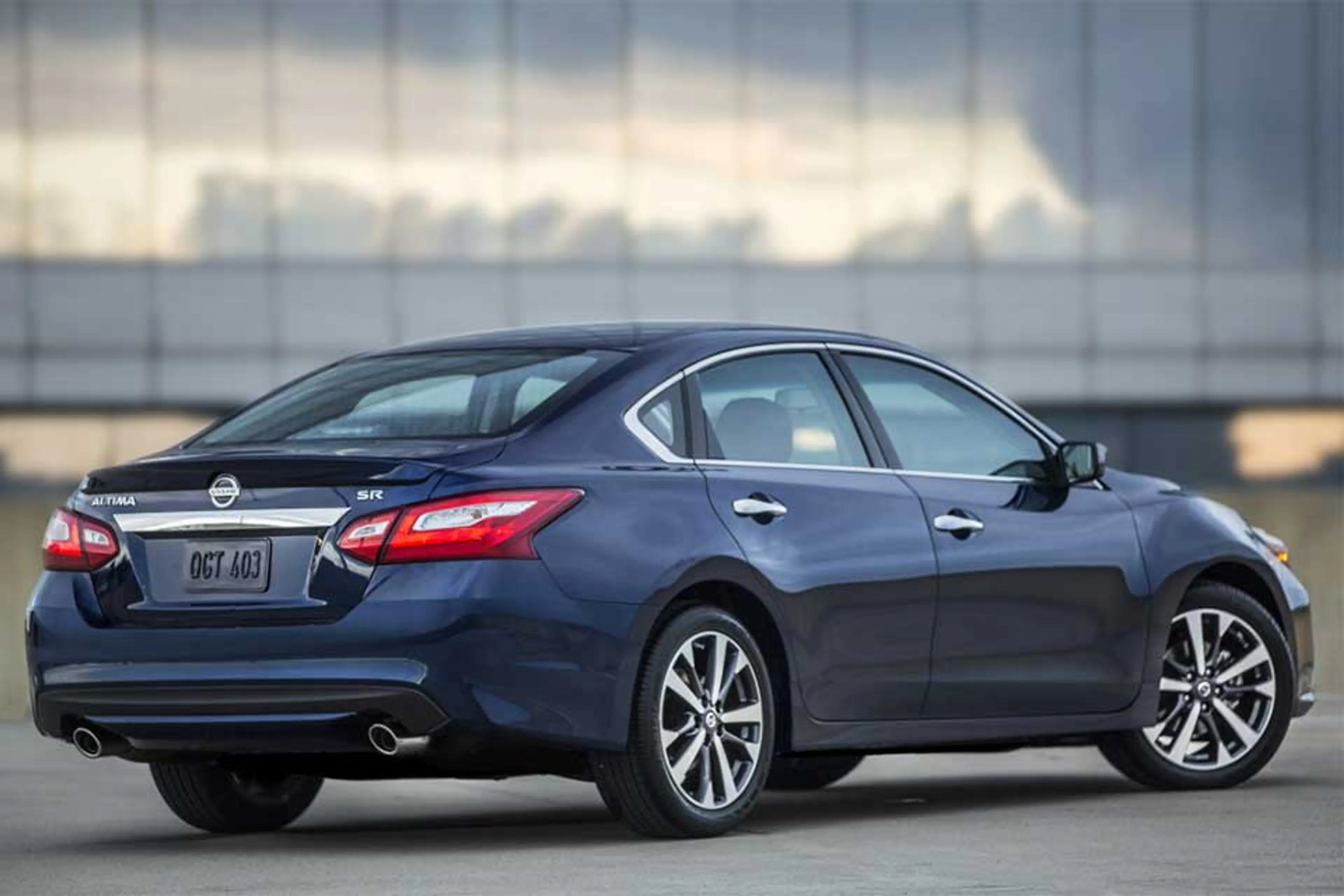 Nissan Altima thumbnail 2