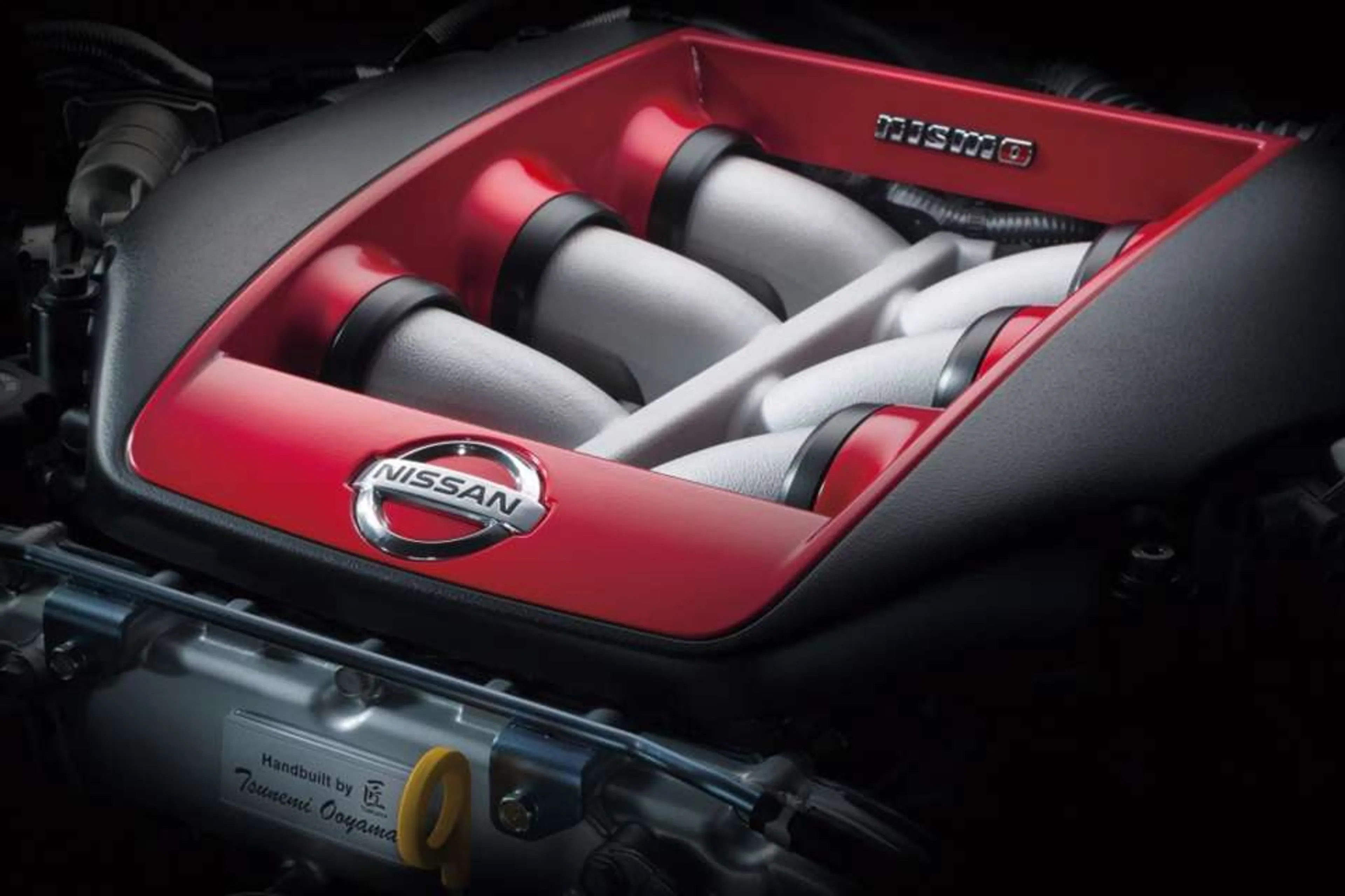 Nissan GT-R Nismo thumbnail 4