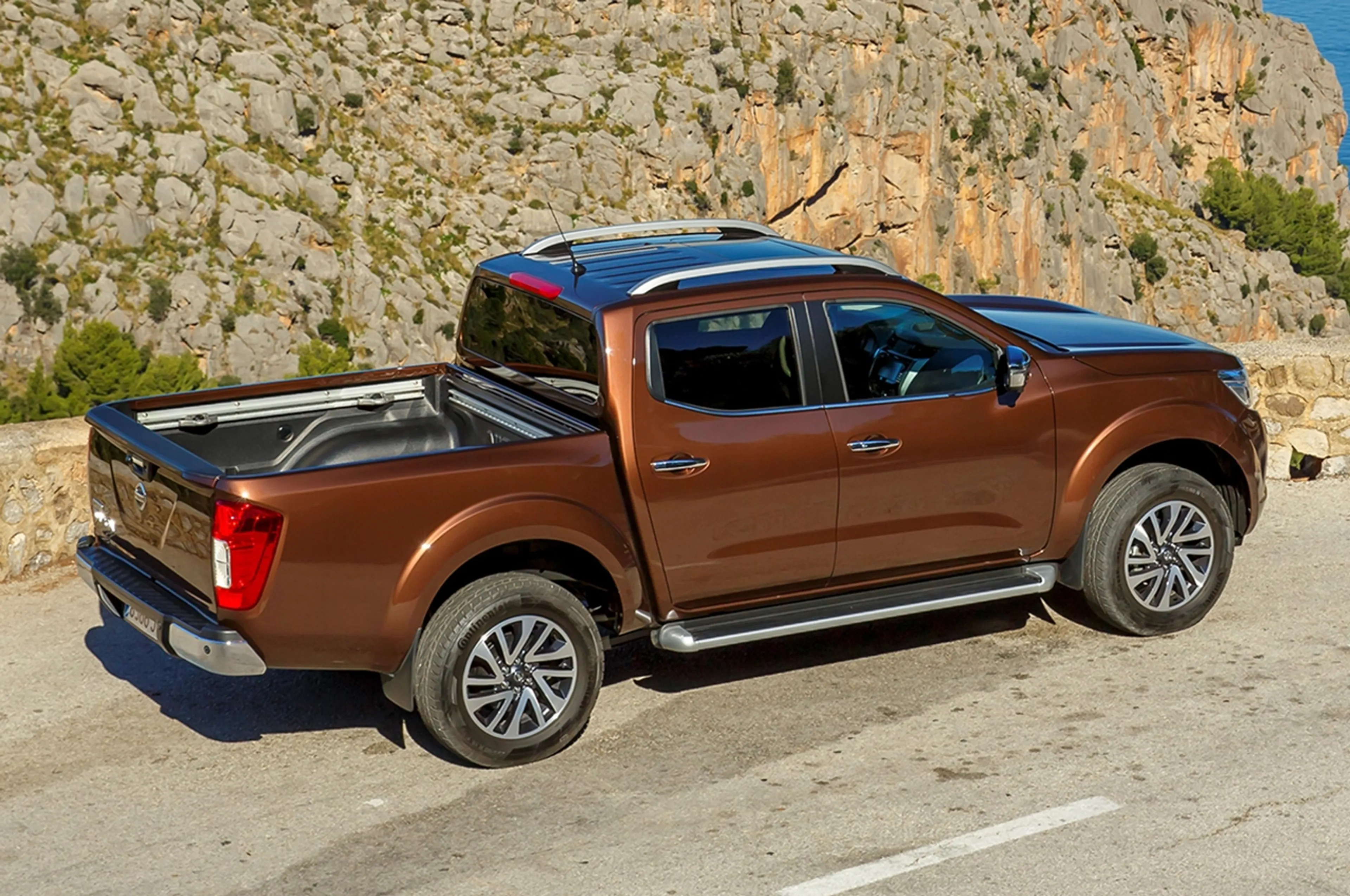 2018 Nissan Navara 2.5 4x2 6MT thumbnail 2