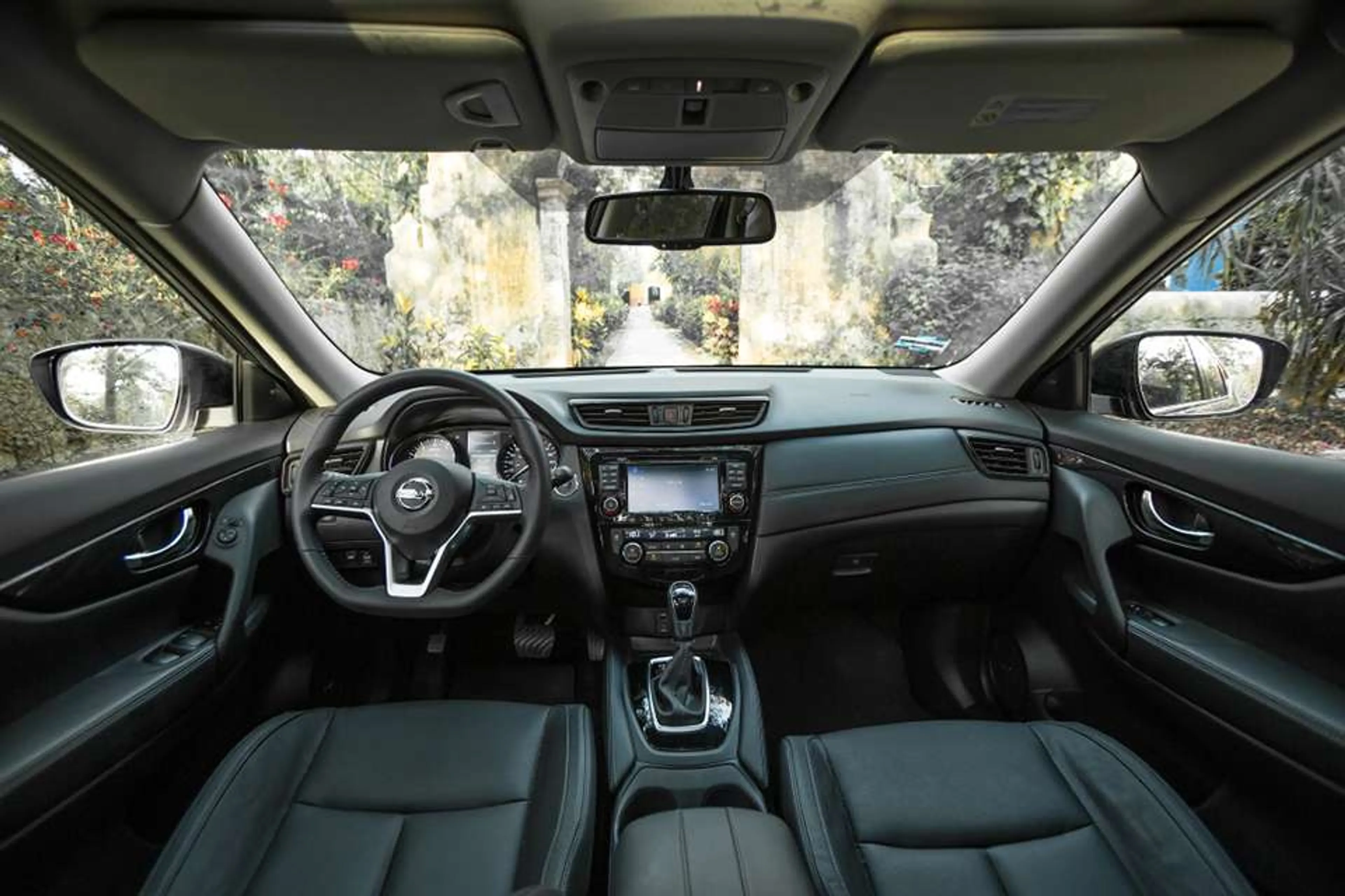 Nissan X-Trail thumbnail 3