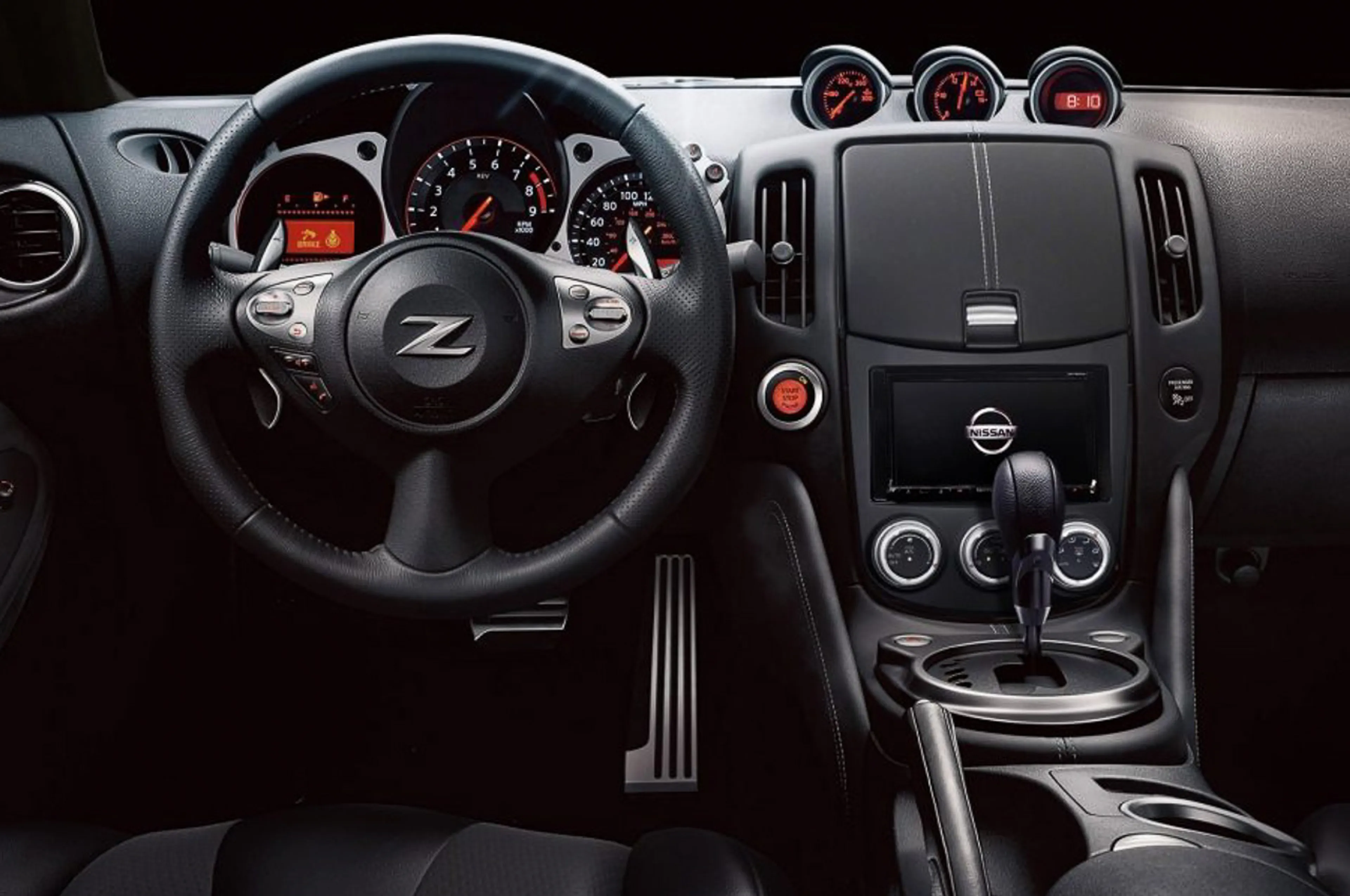 Nissan 370Z thumbnail 3