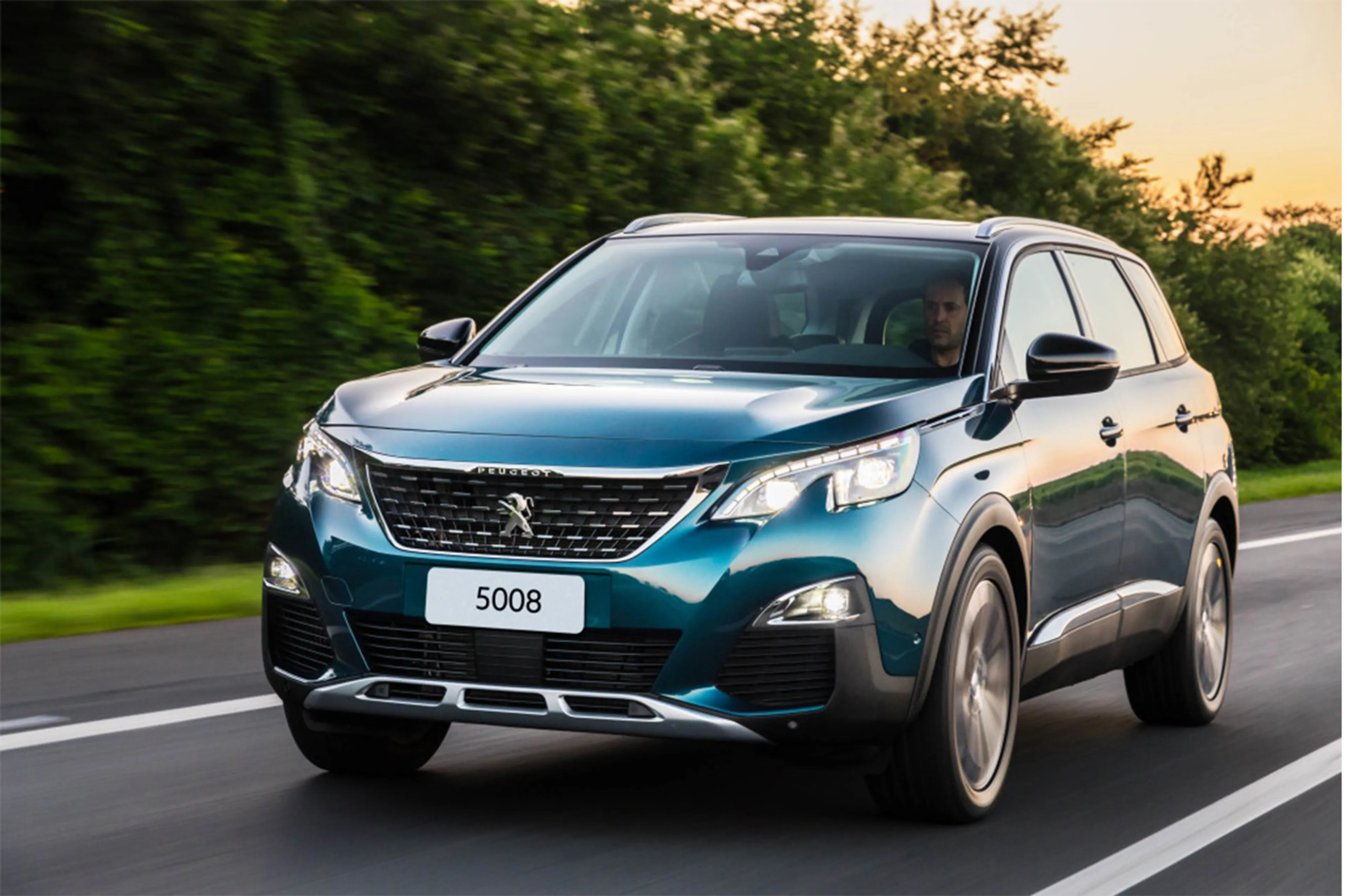 2020 Peugeot 5008 1.6L THP Allure — photo 1
