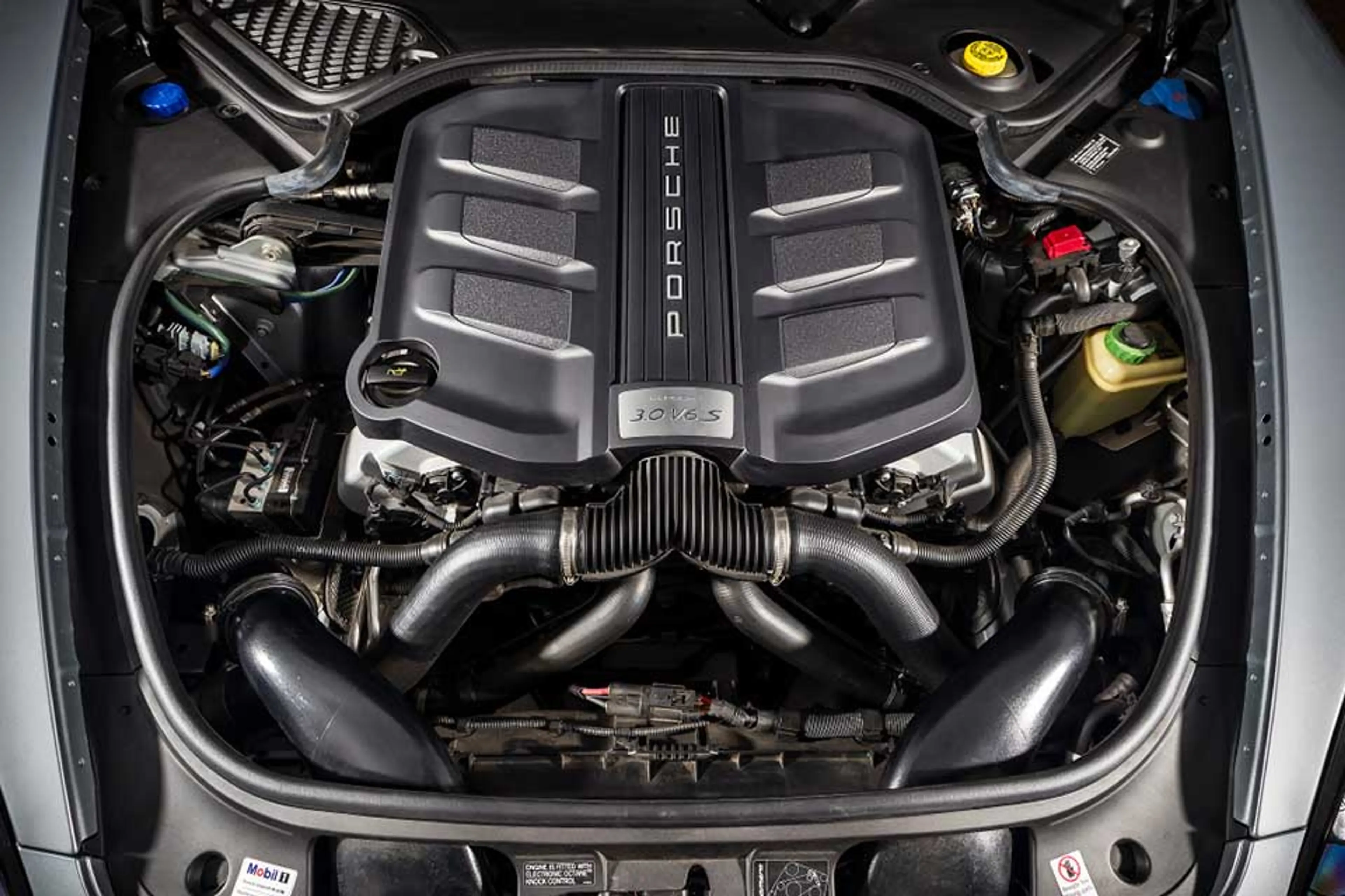 2015 Porsche Panamera V6 thumbnail 4