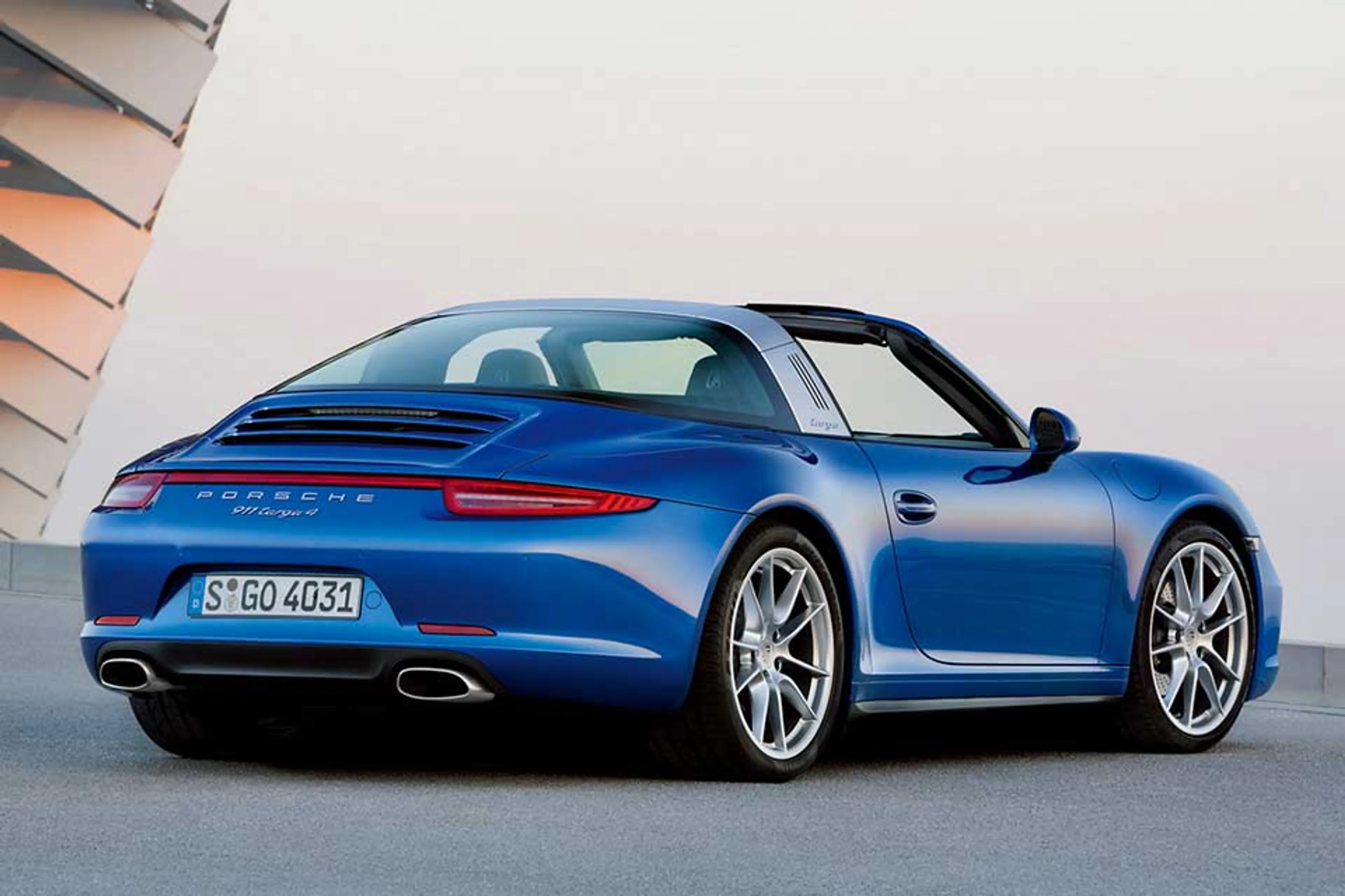 Porsche 911 Targa thumbnail 2