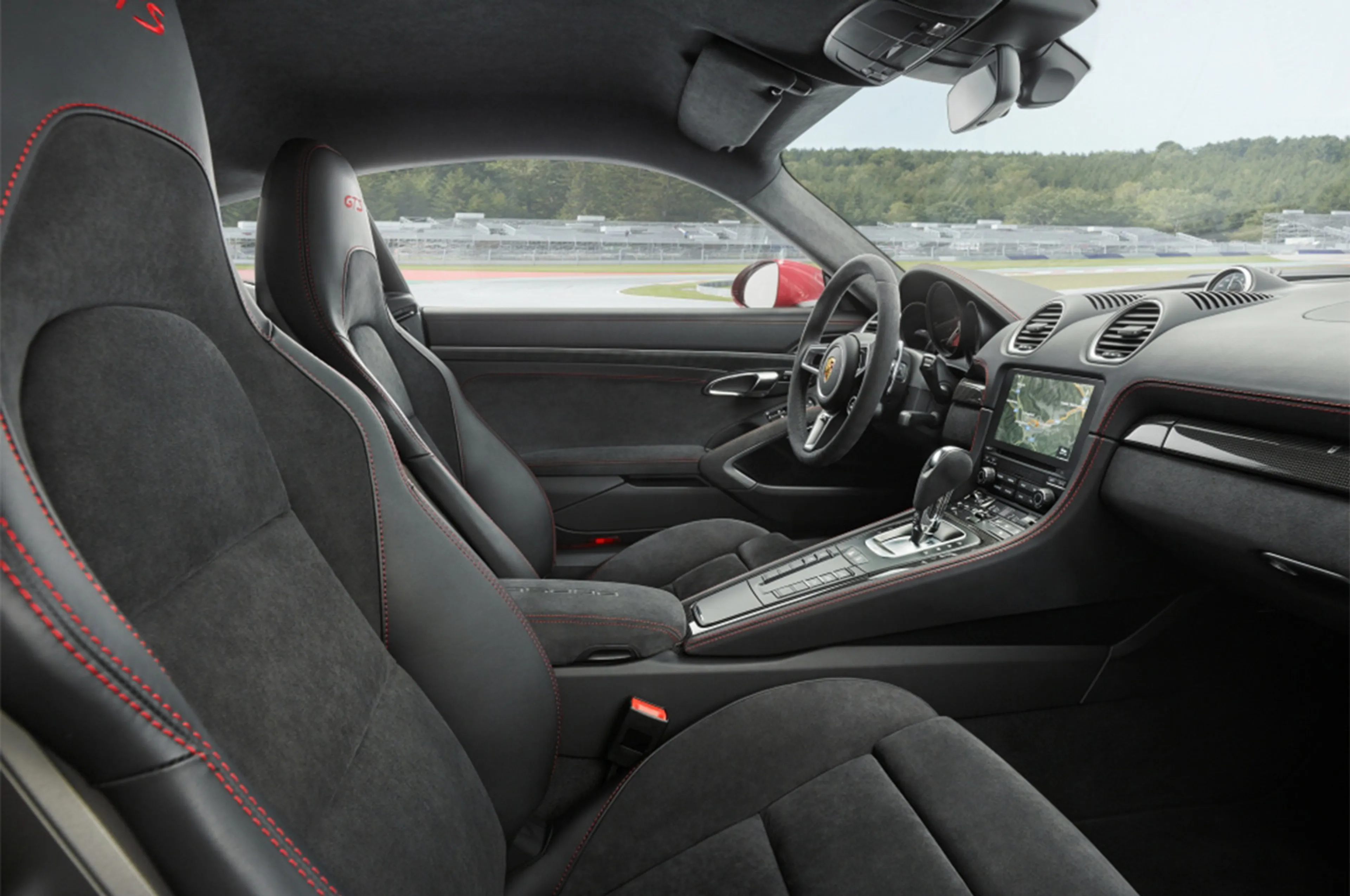 Porsche 718 Cayman GTS thumbnail 3