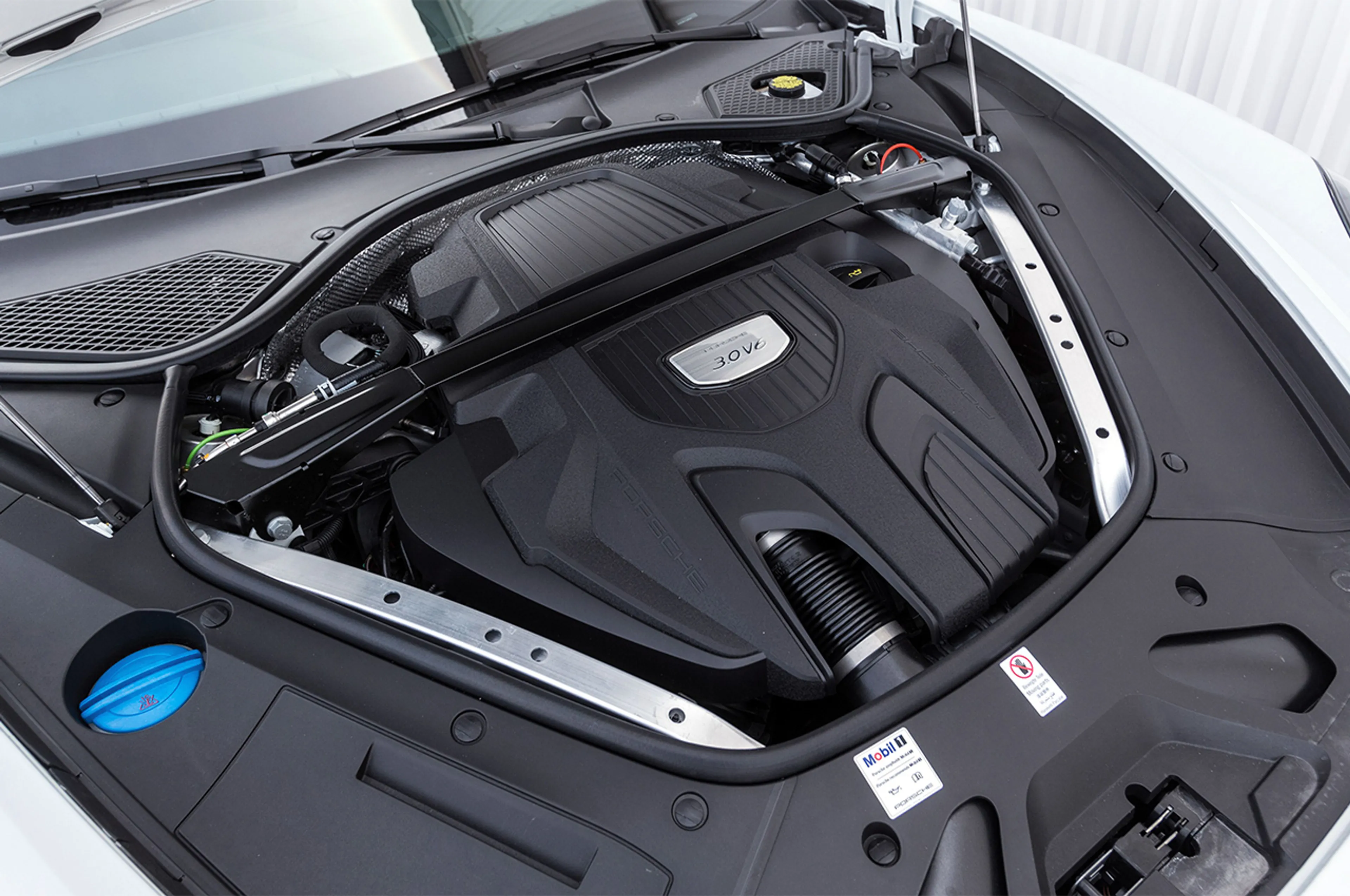 Porsche Panamera thumbnail 4