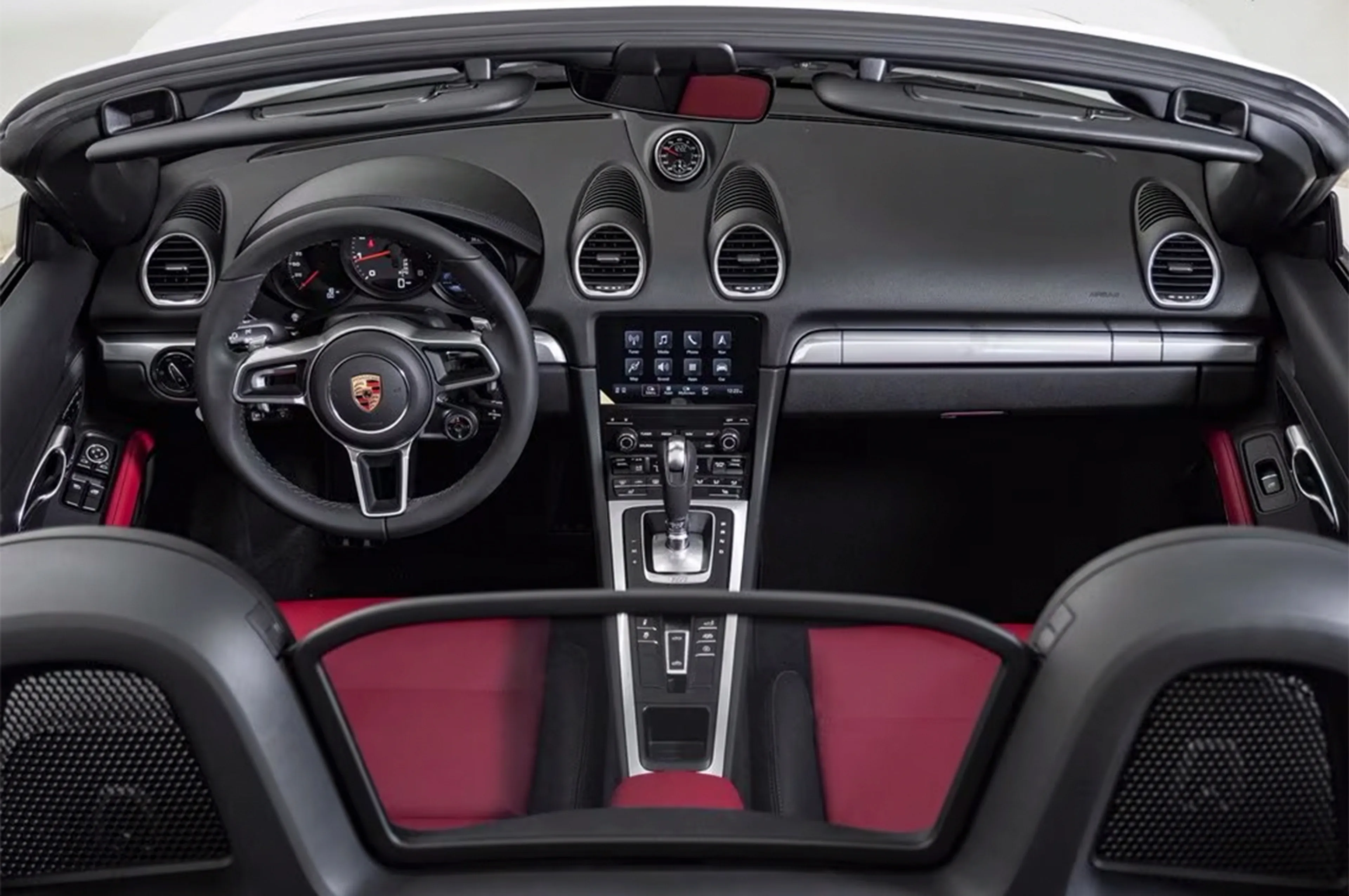 Porsche 718 Boxster thumbnail 3