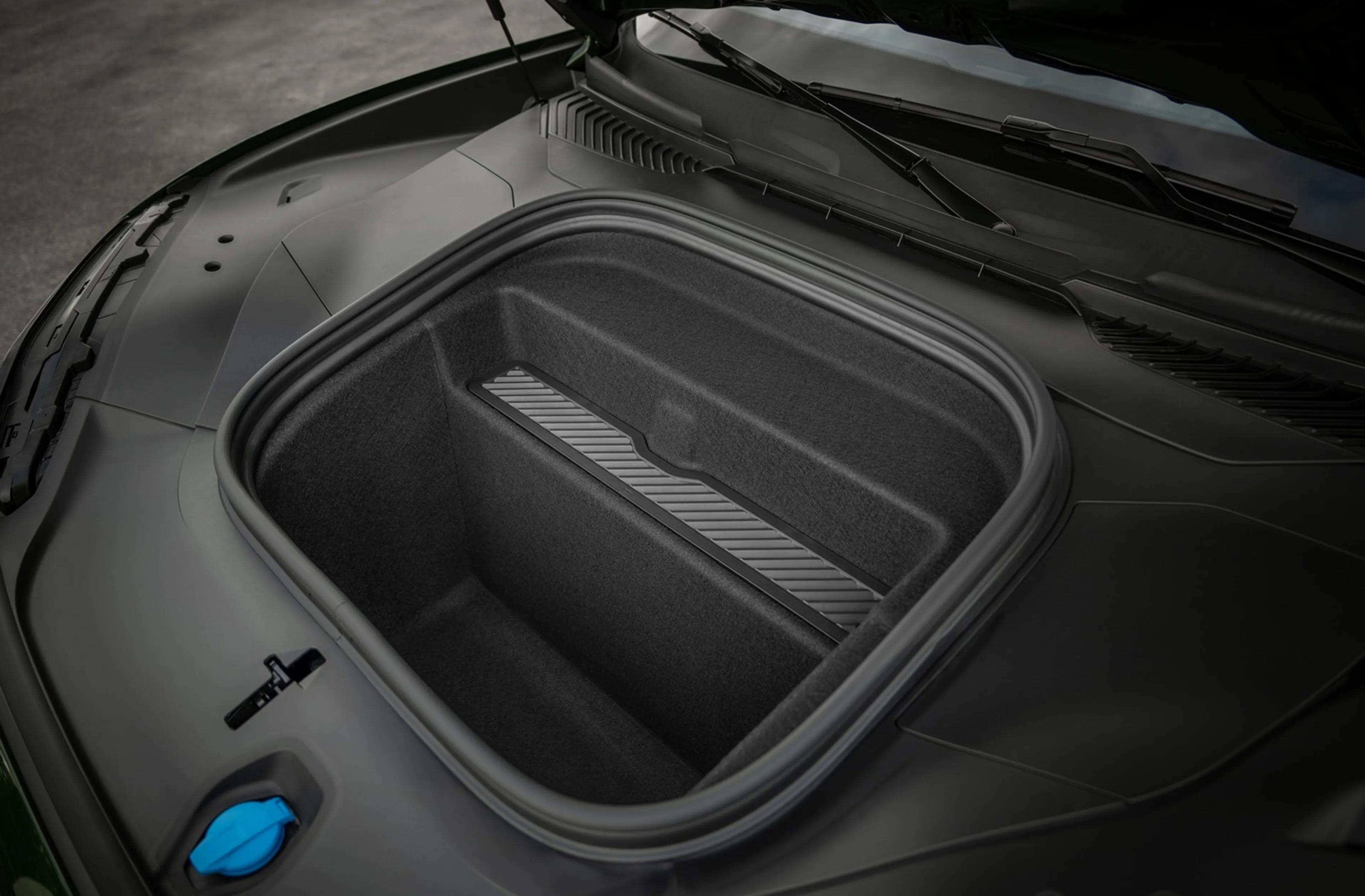 Porsche Cayenne Coupe Electric thumbnail 4