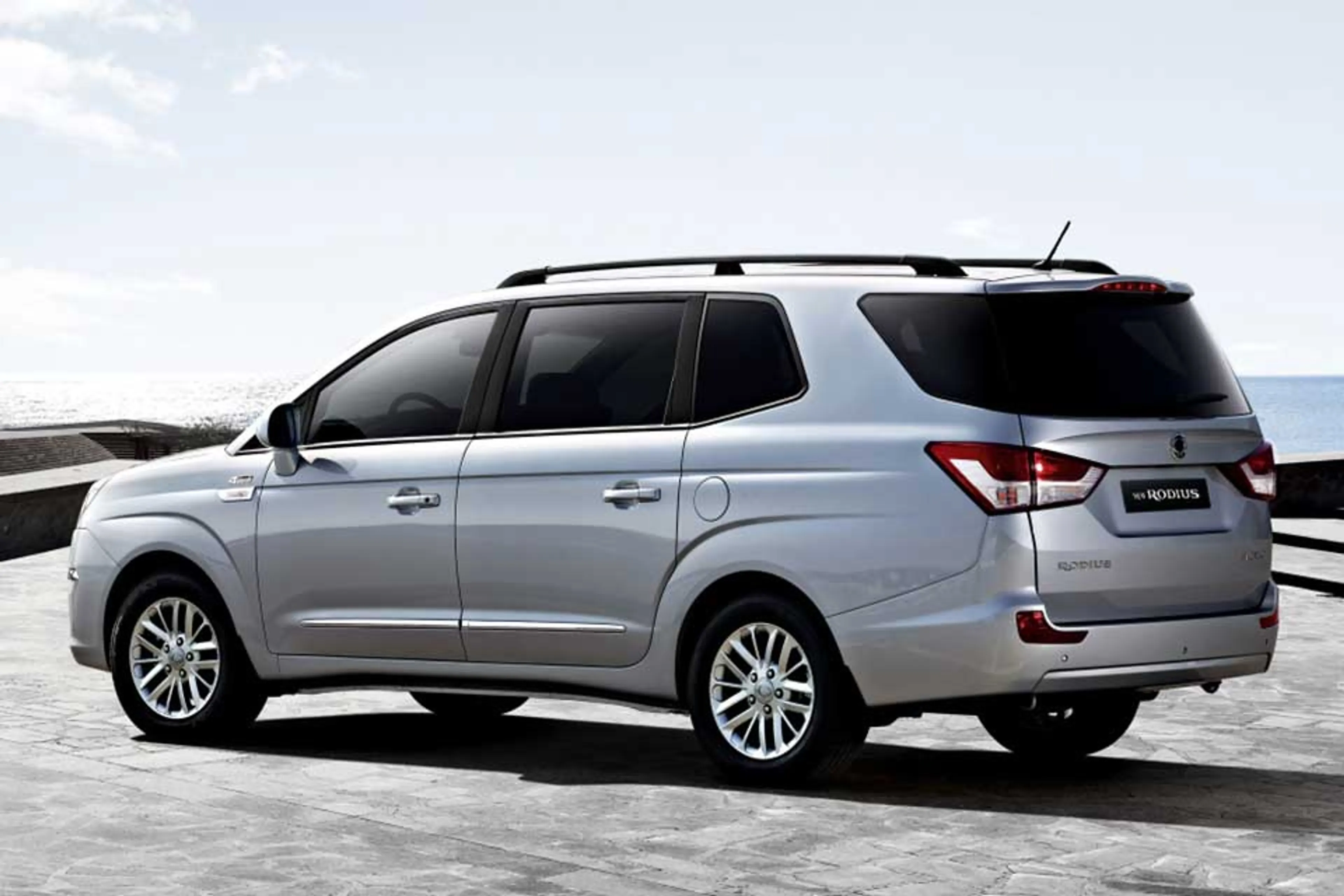 2016 SsangYong Rodius 2.0 AT AWD ELX 7 thumbnail 2