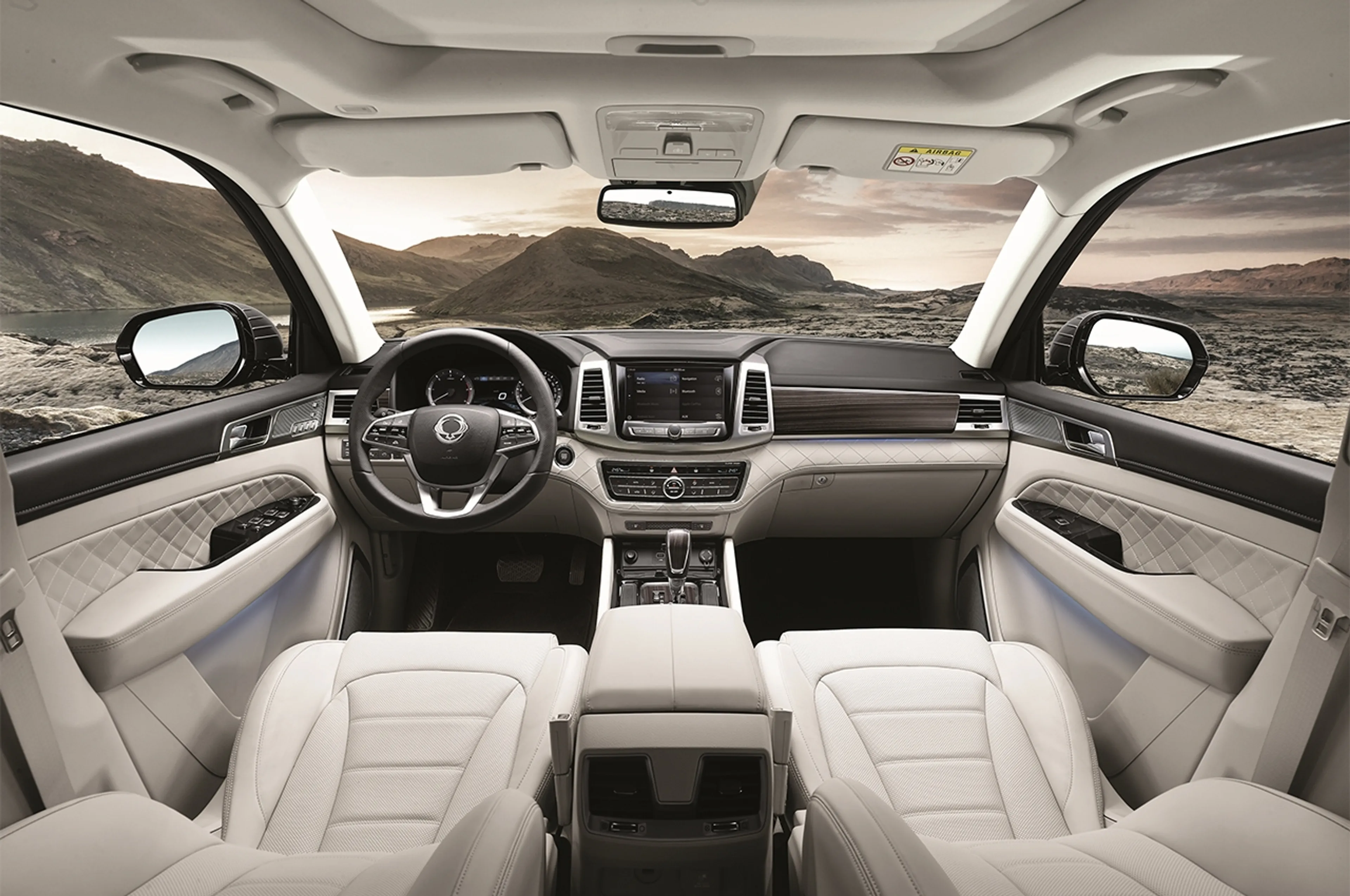 SsangYong Rexton thumbnail 3