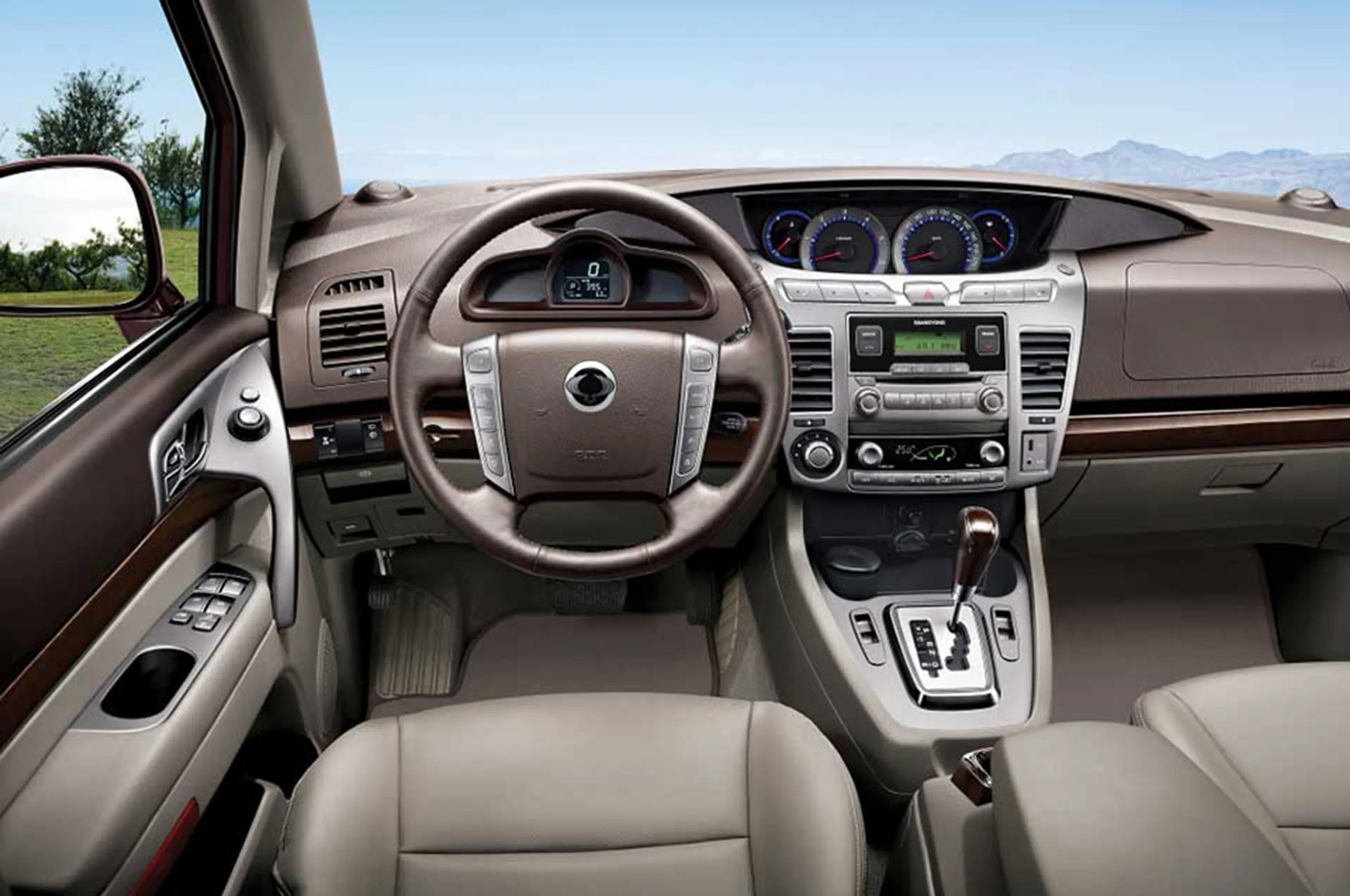 SsangYong Rodius thumbnail 3