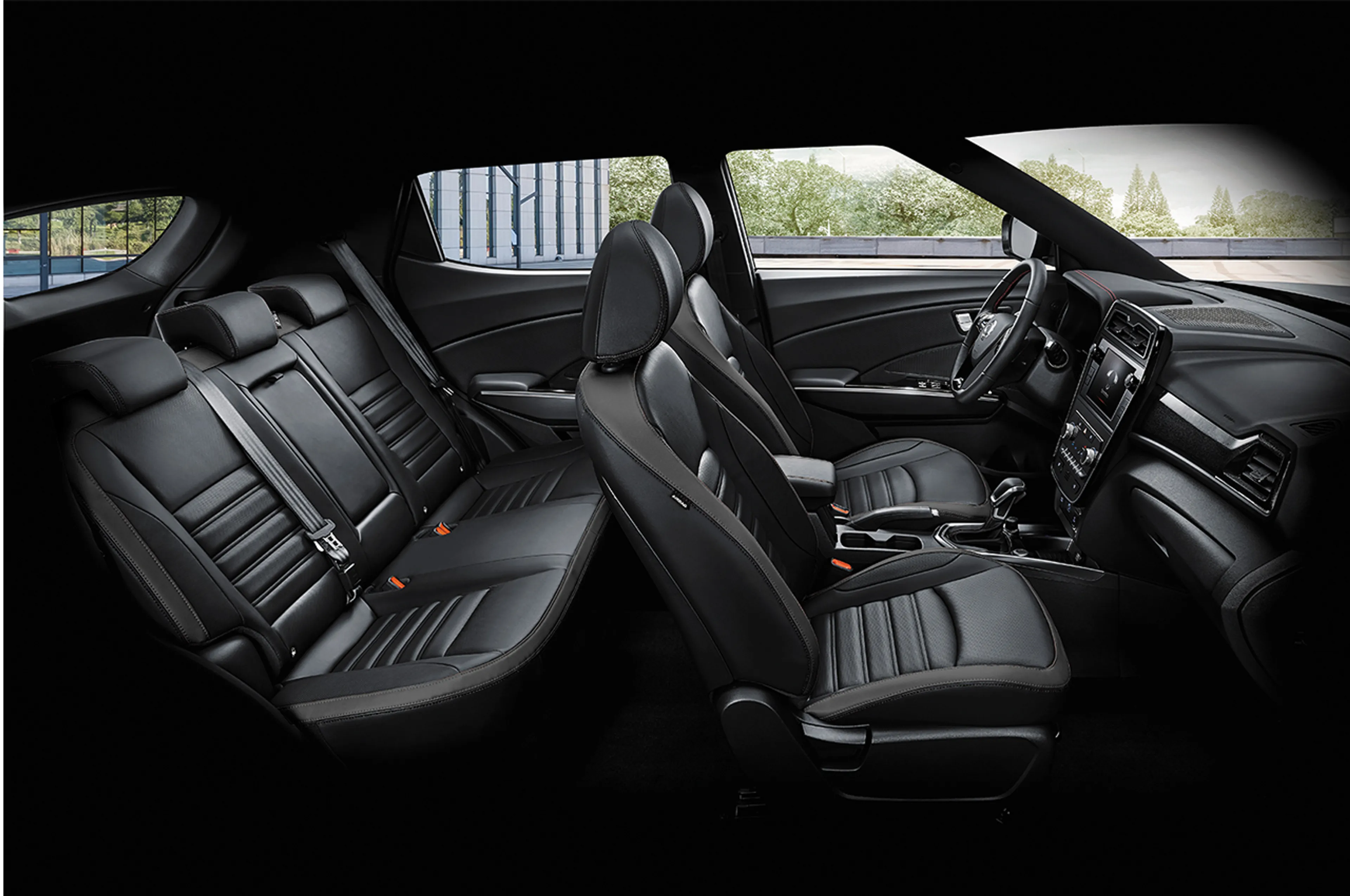 SsangYong Tivoli thumbnail 3