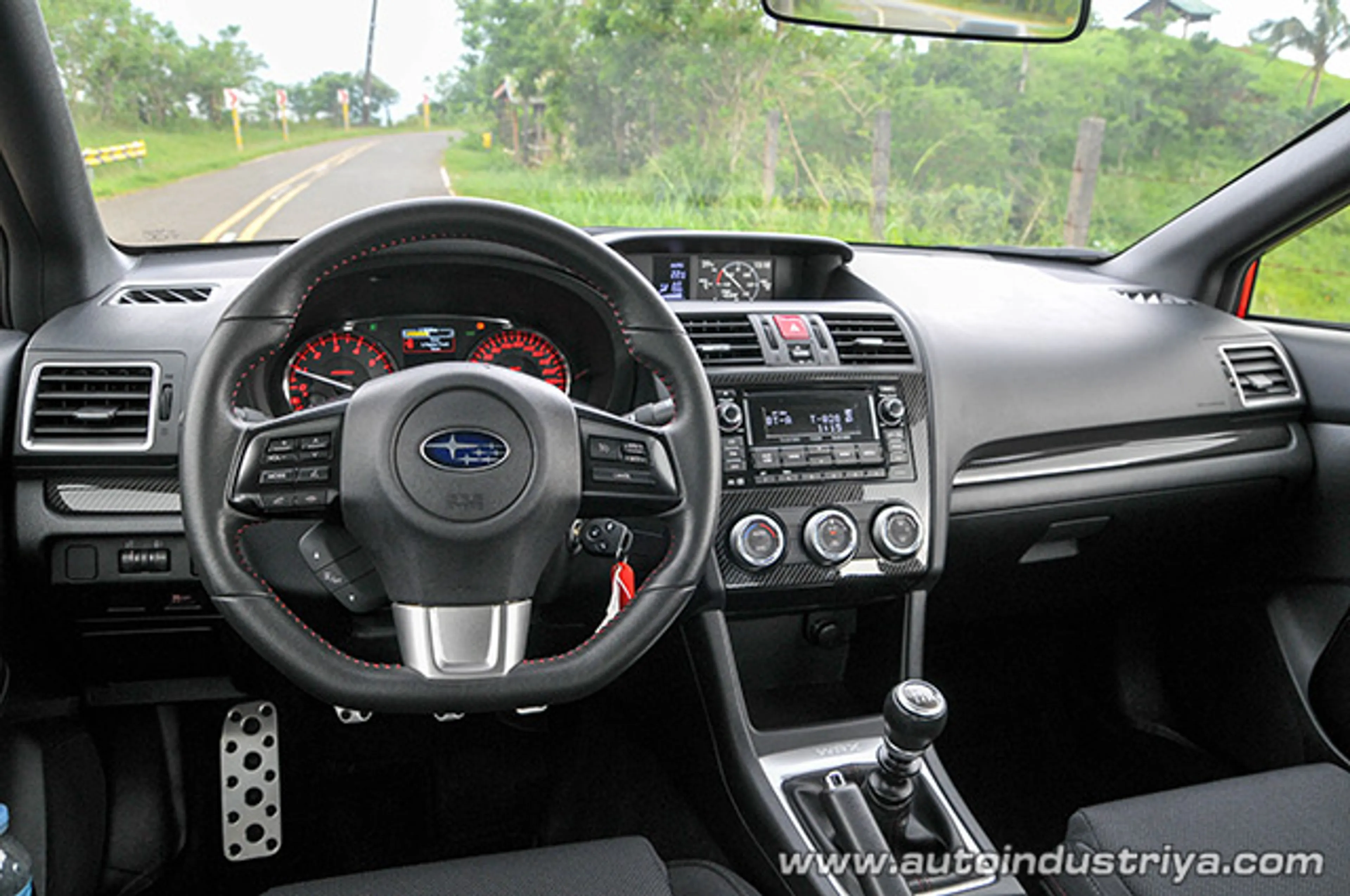 2015 Subaru WRX CVT thumbnail 3